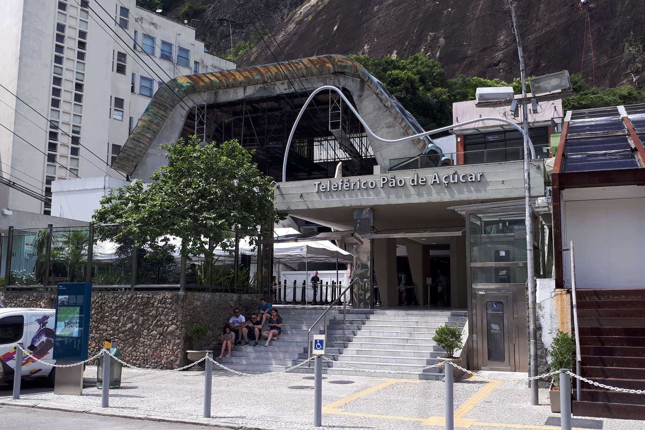 Colagem de mídia