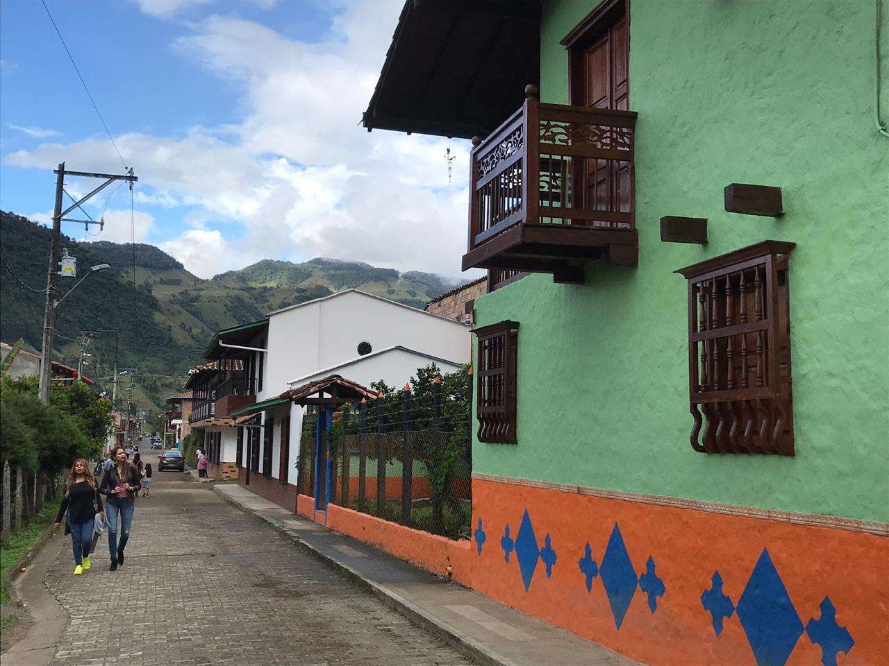 Colagem de mídia