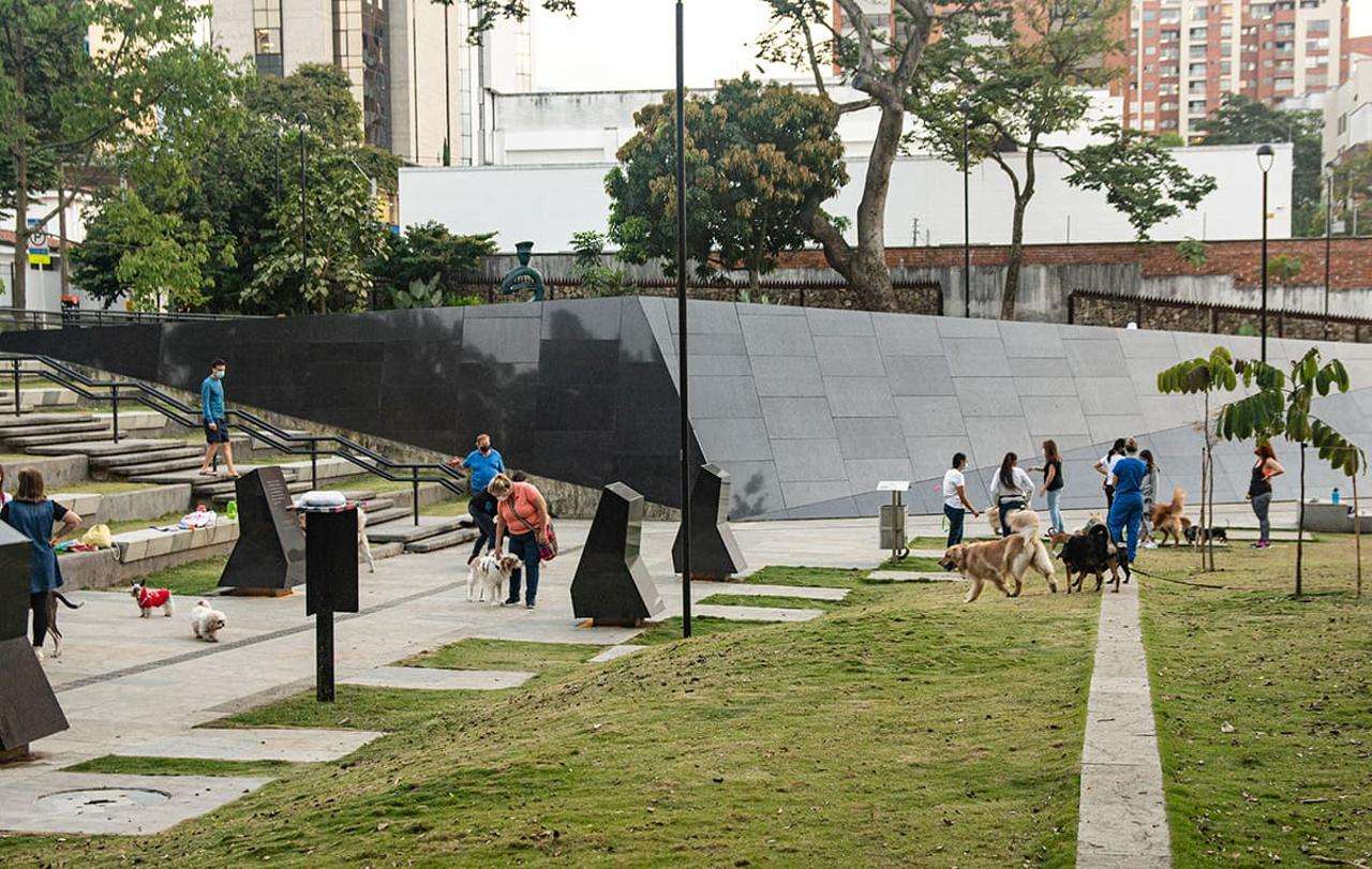 Colagem de mídia