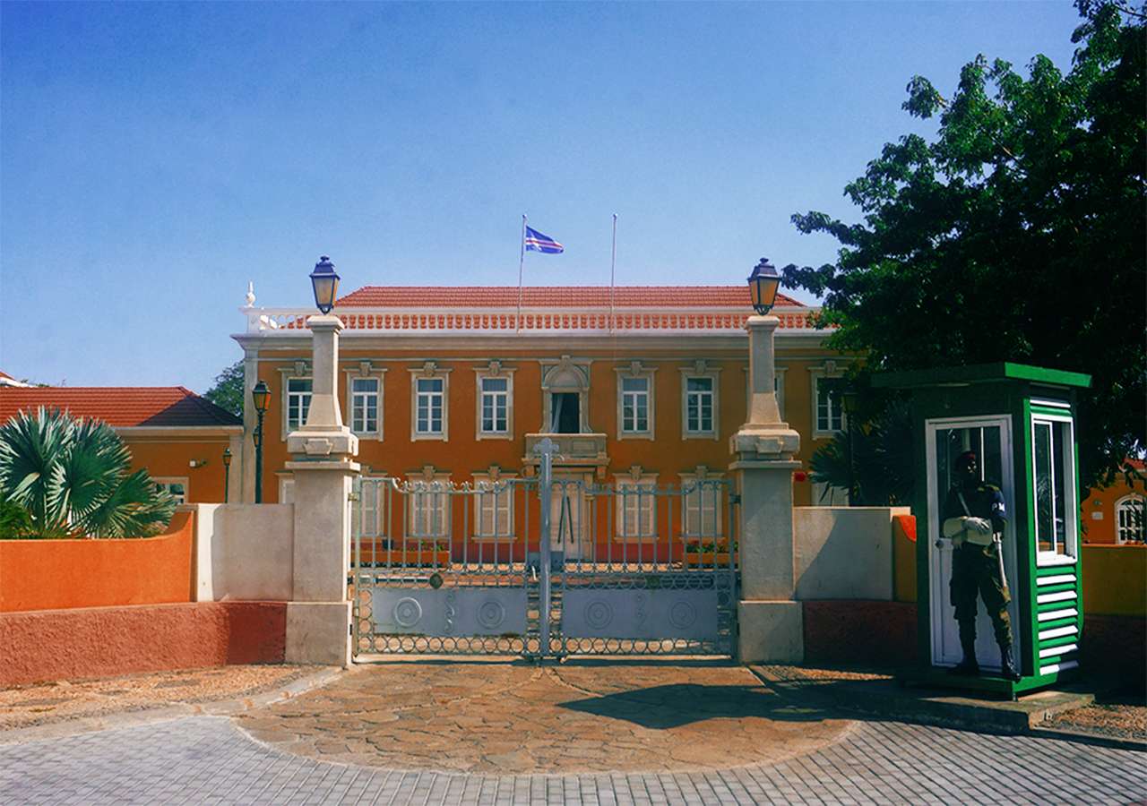 Colagem de mídia