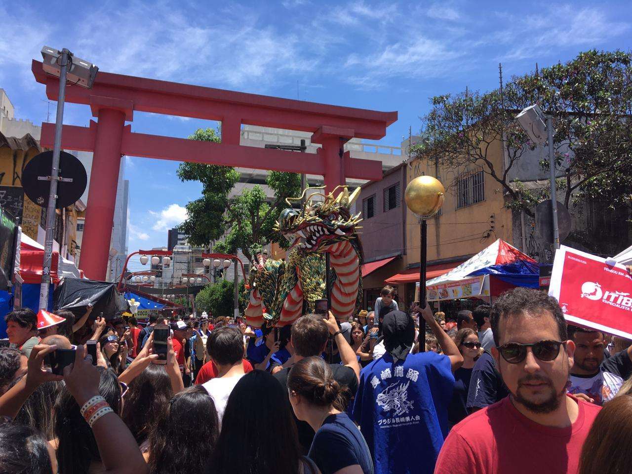 Colagem de mídia