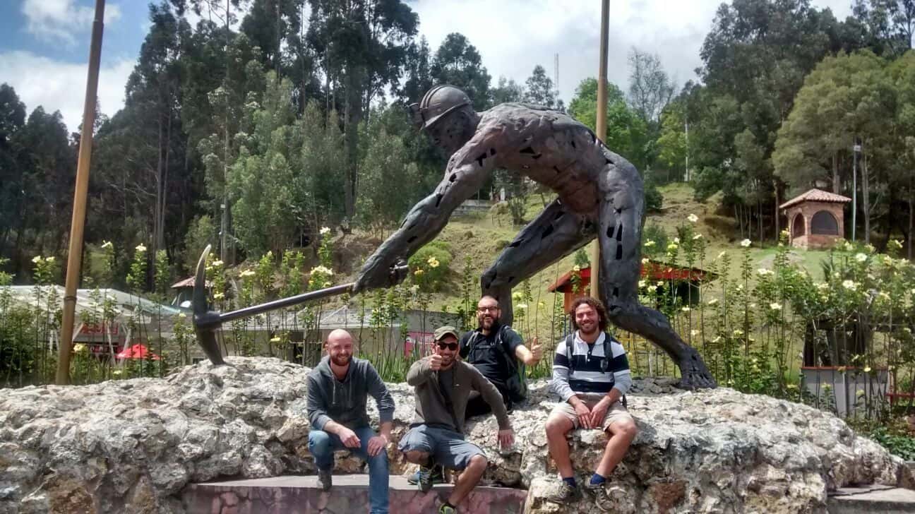Colagem de mídia