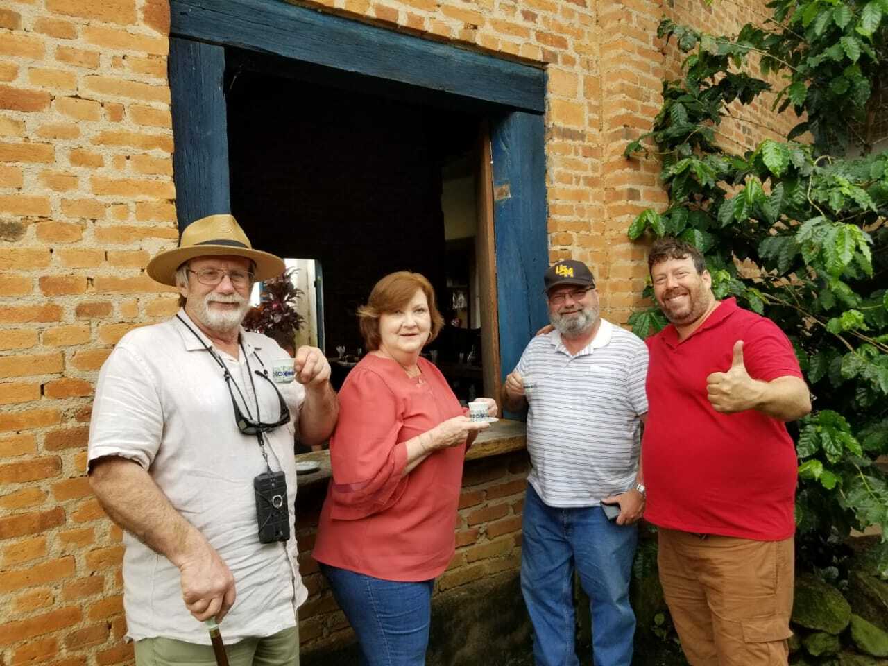 Colagem de mídia
