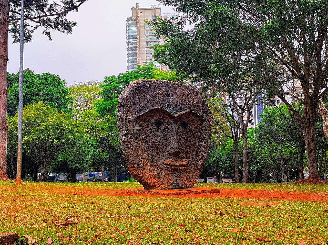Colagem de mídia