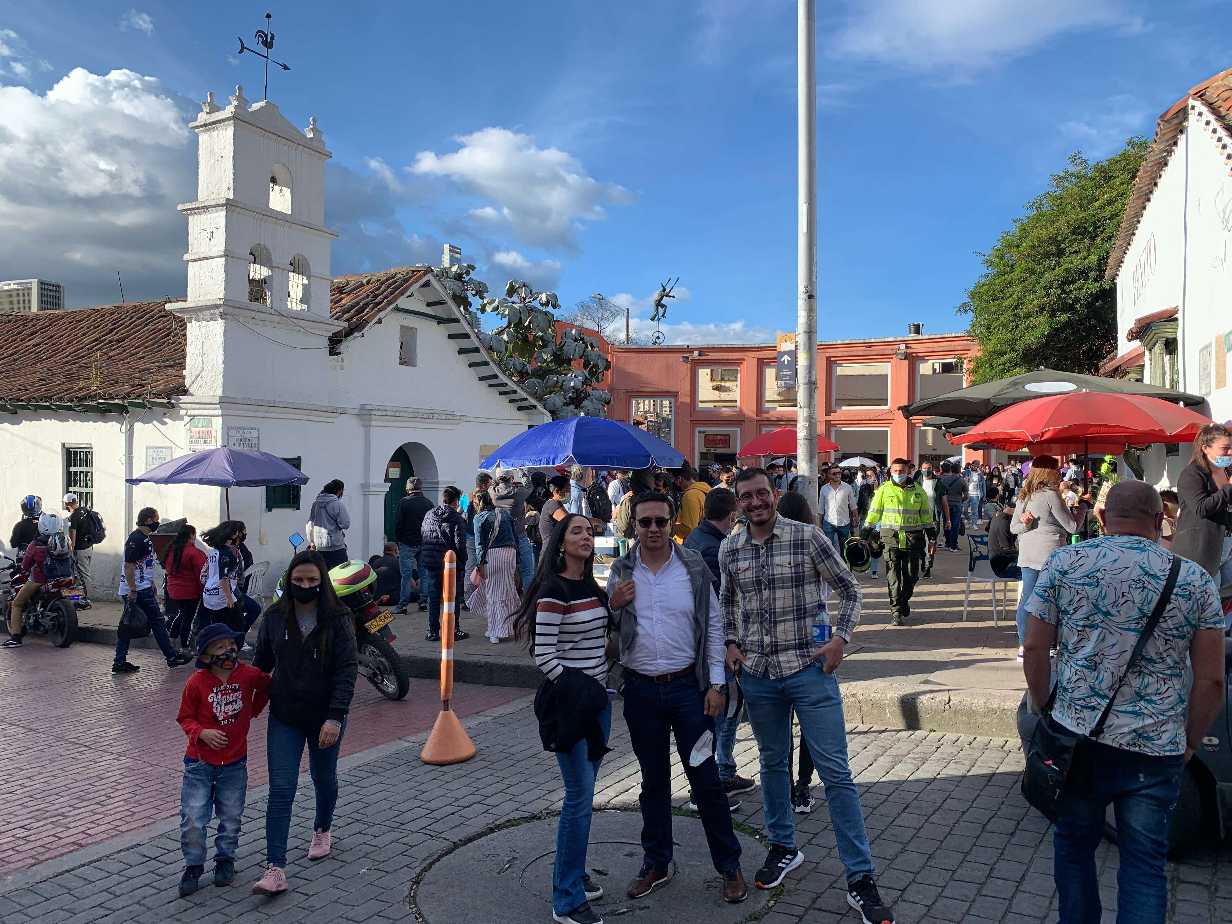 Colagem de mídia