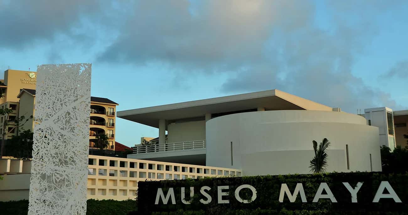 Colagem de mídia