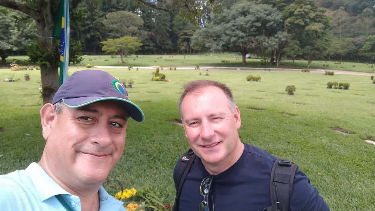 Colagem de mídia