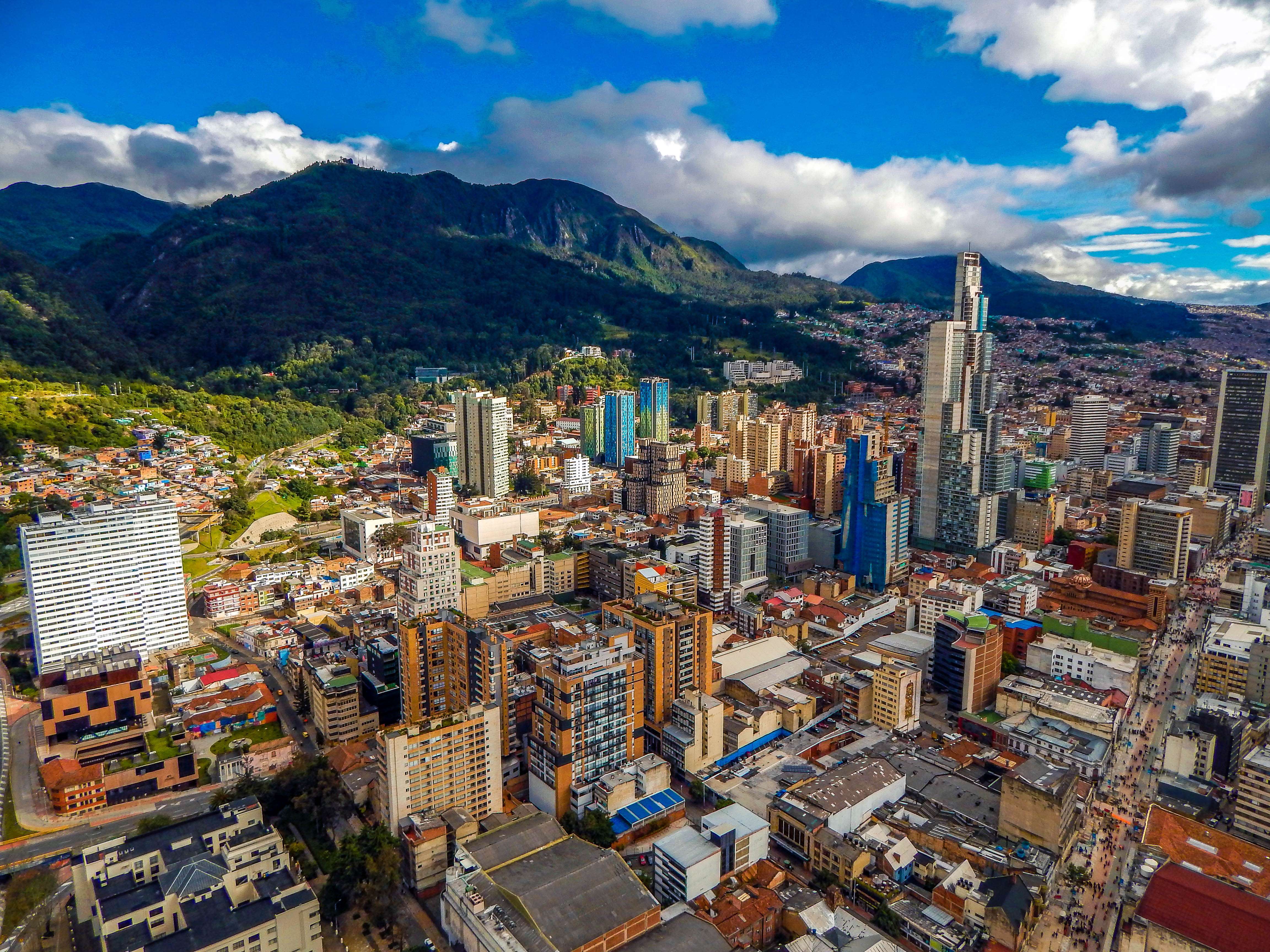 Colagem de mídia