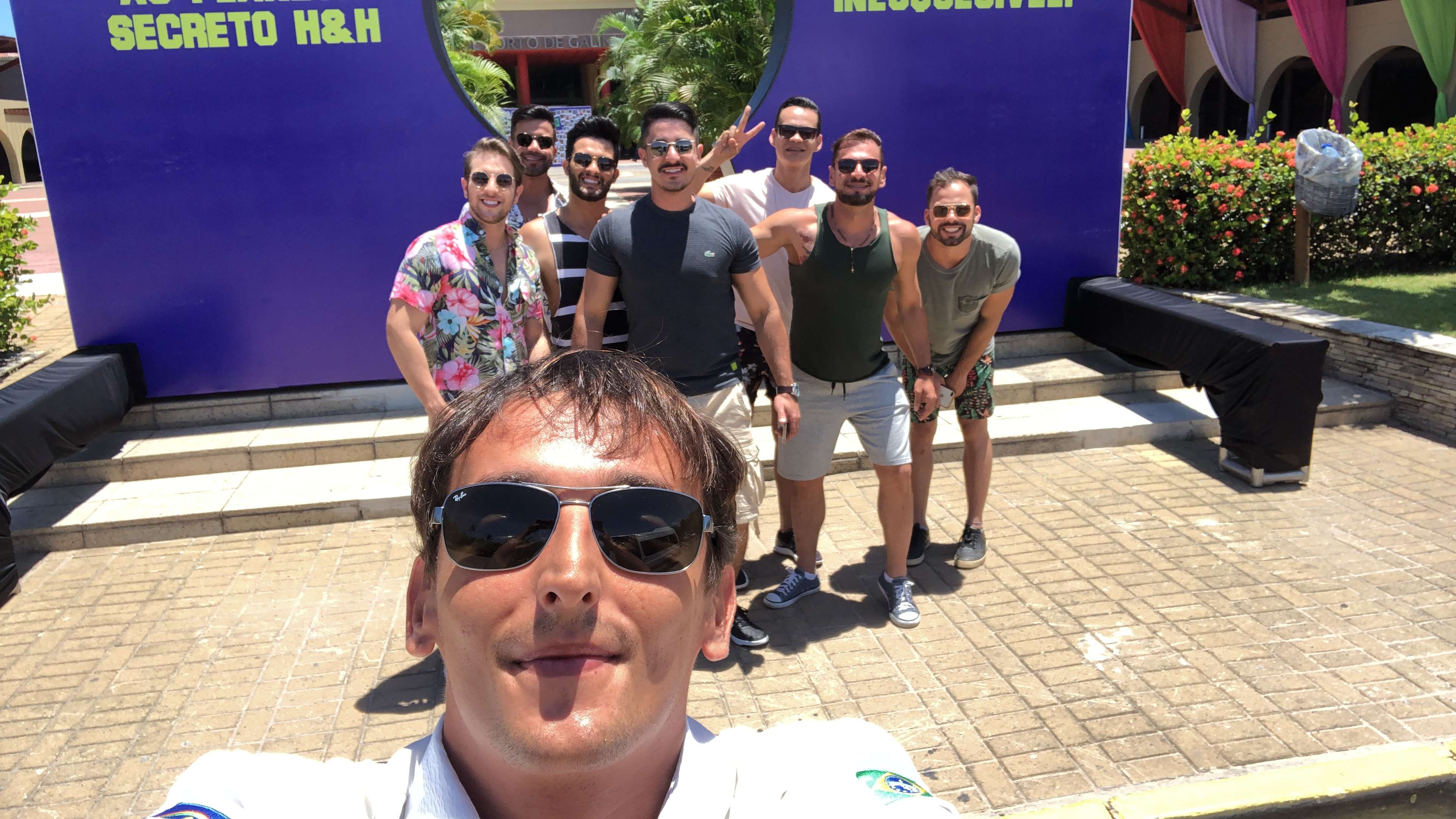 Colagem de mídia