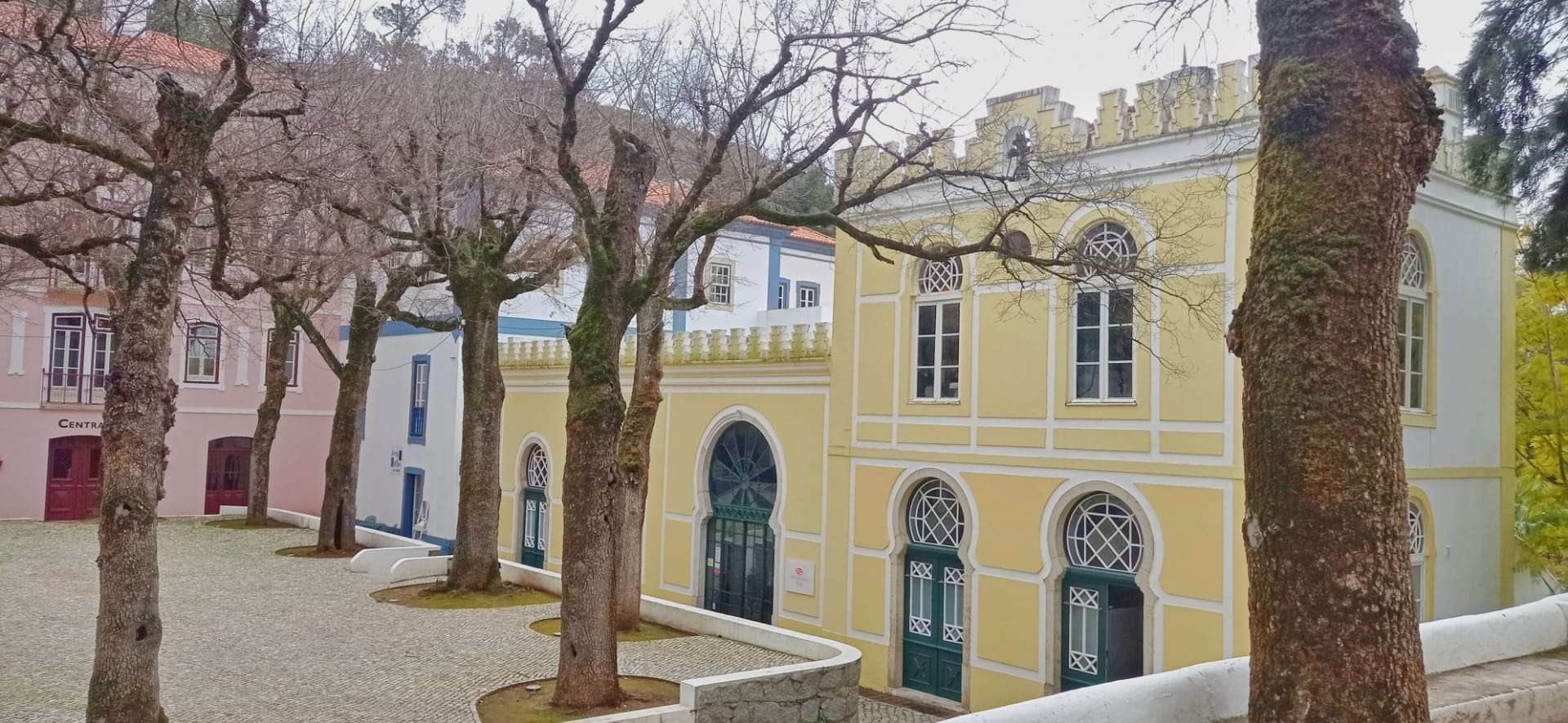 Colagem de mídia