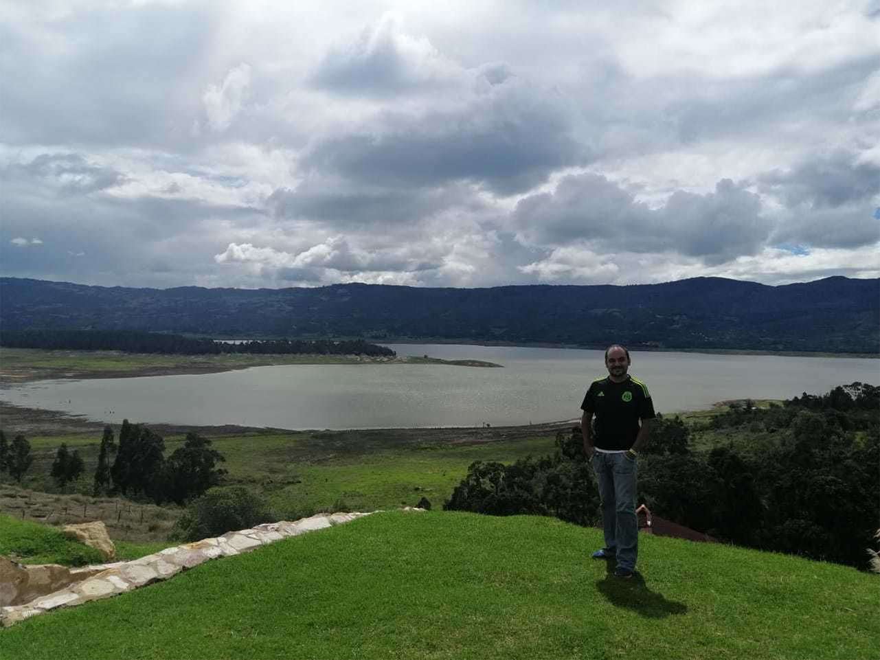 Colagem de mídia