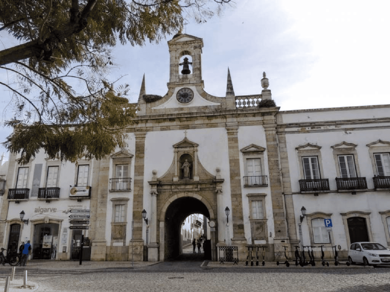 Colagem de mídia
