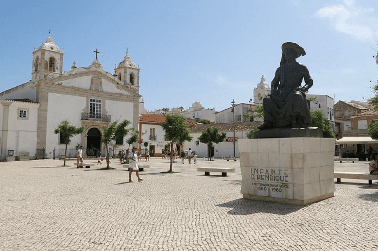Colagem de mídia