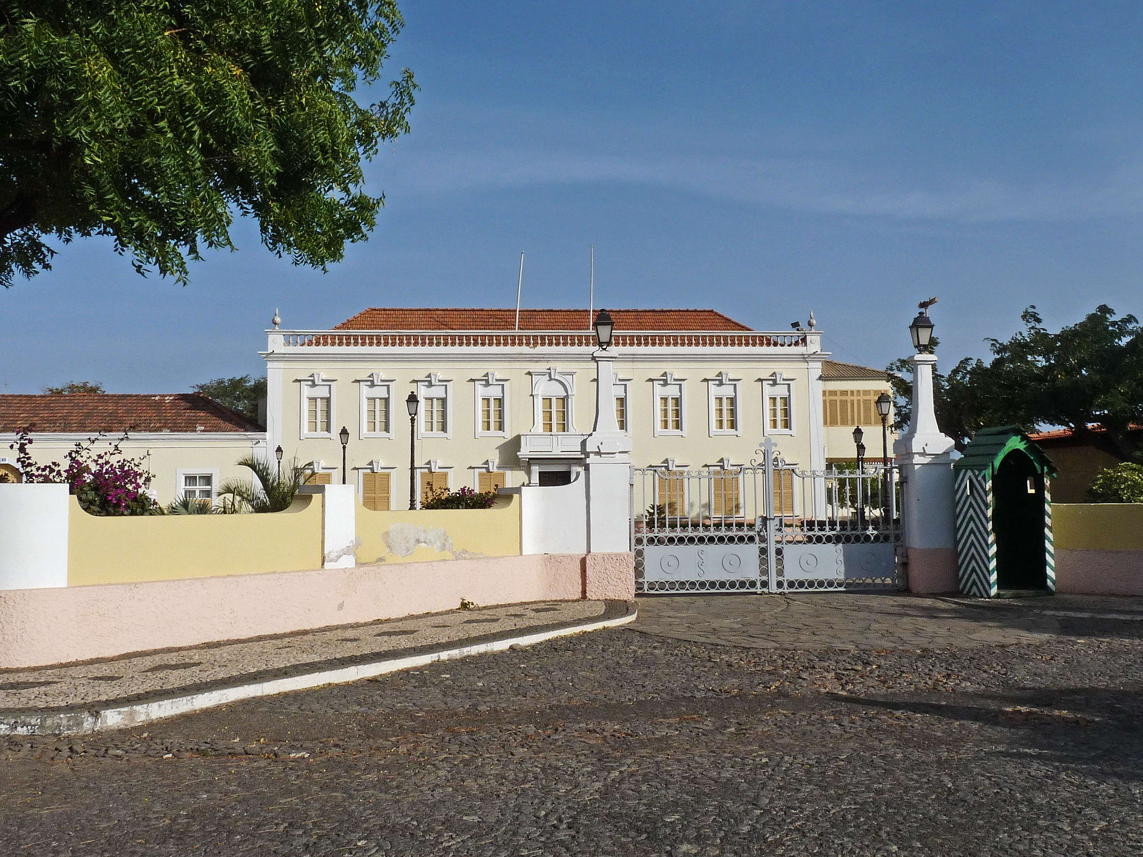 Colagem de mídia