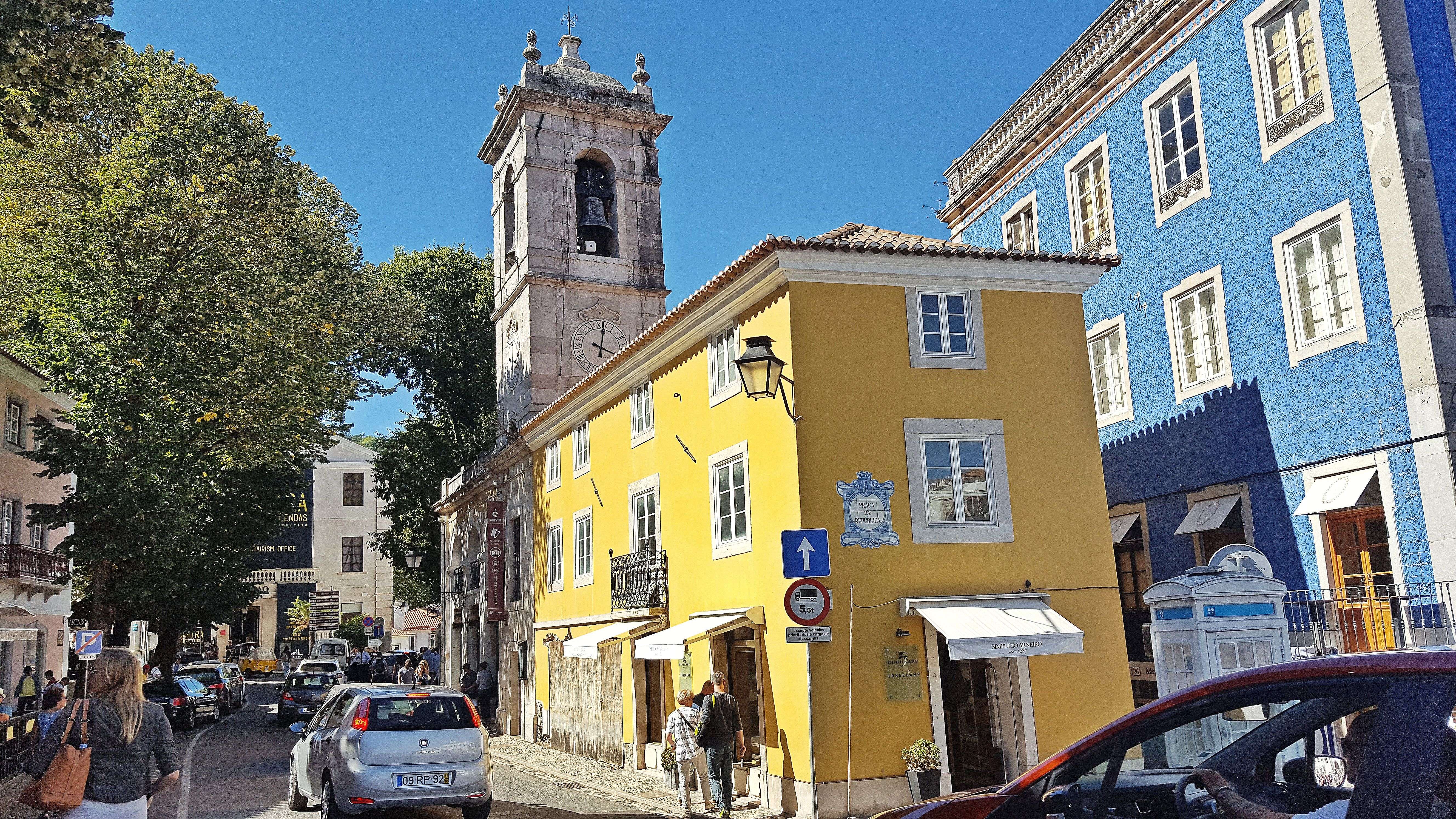 Colagem de mídia