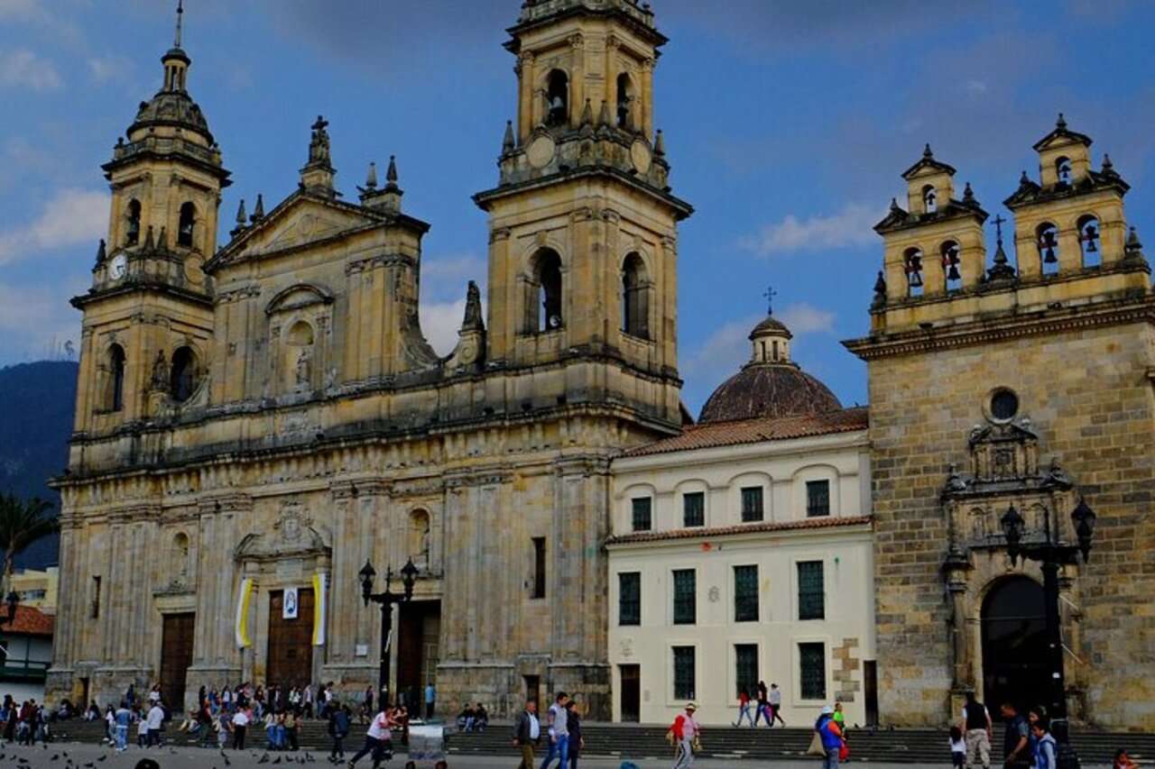 Colagem de mídia