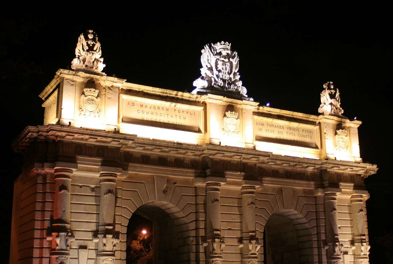 Colagem de mídia