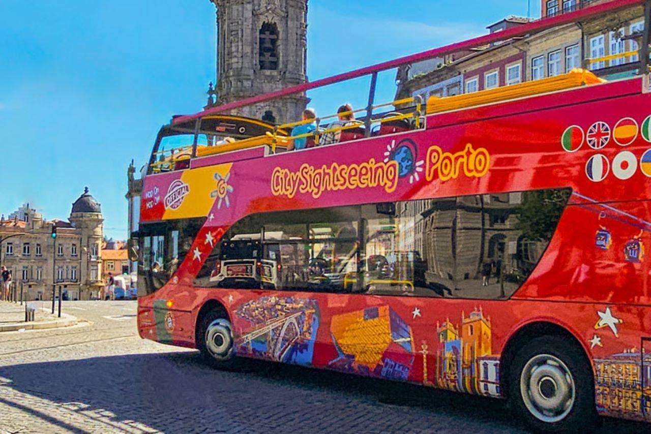 Colagem de mídia
