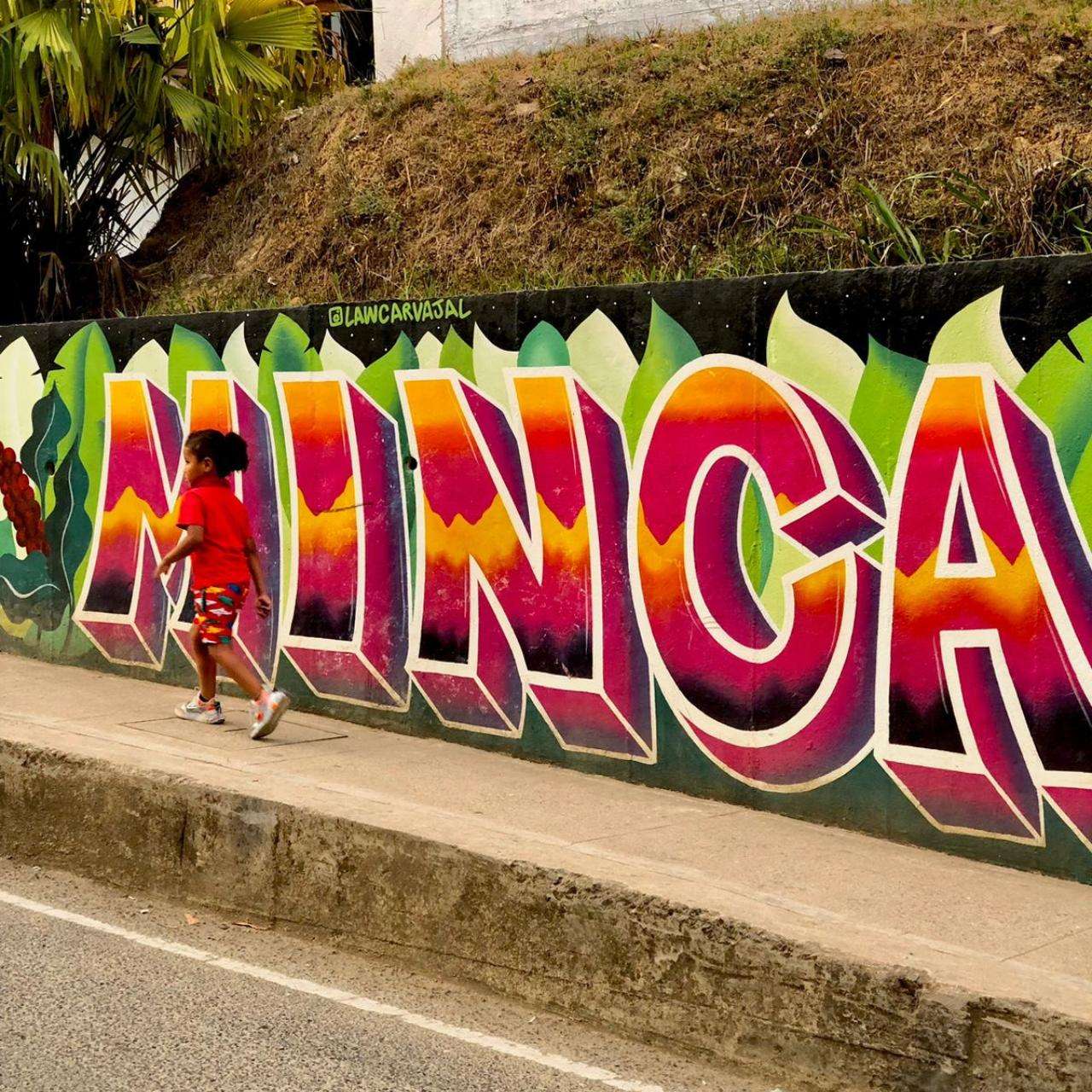 Colagem de mídia