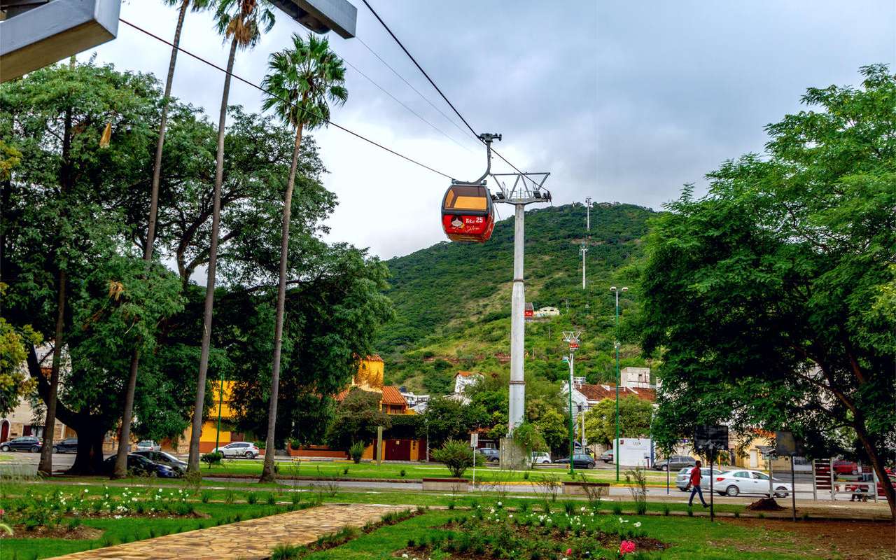 Colagem de mídia
