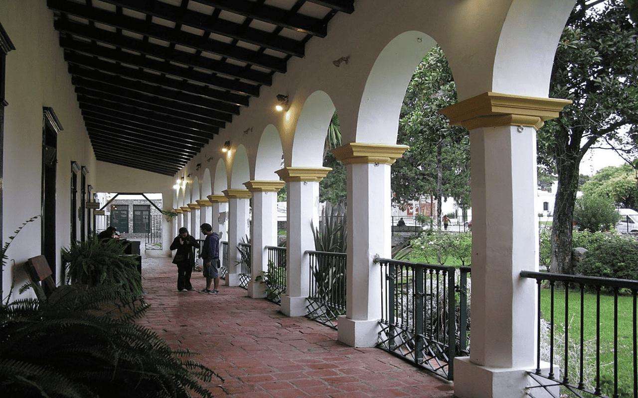 Colagem de mídia
