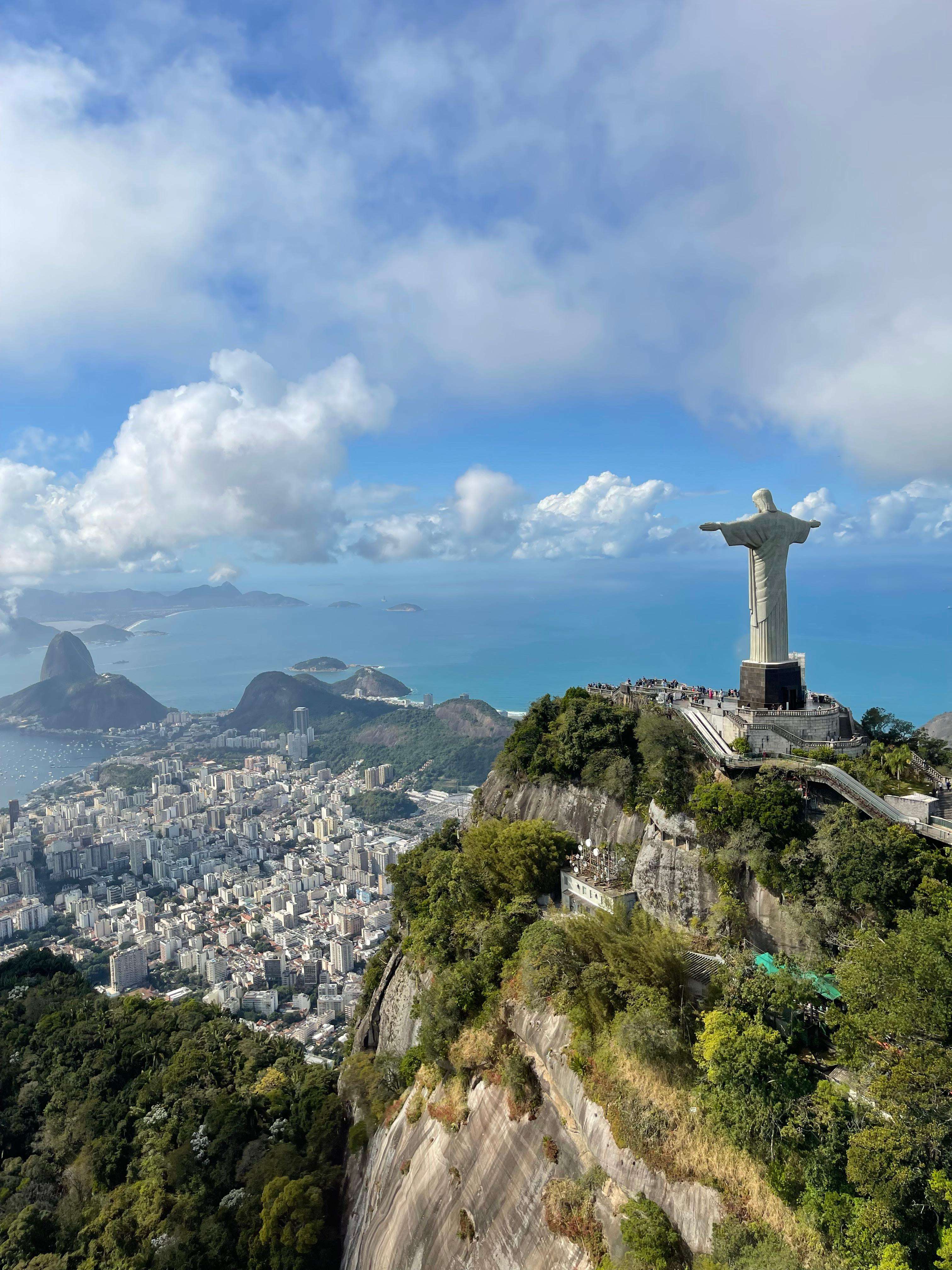 Colagem de mídia