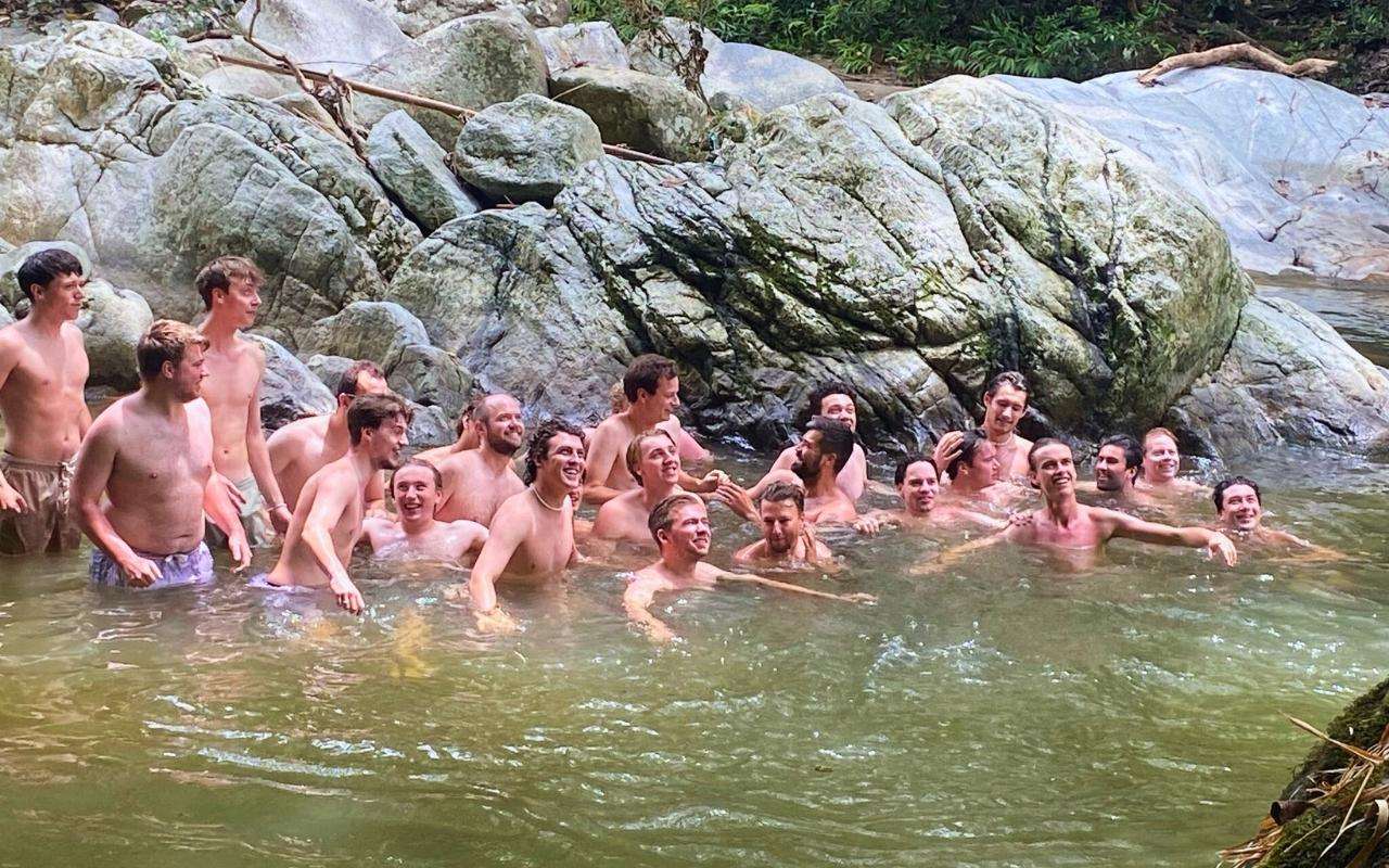 Colagem de mídia