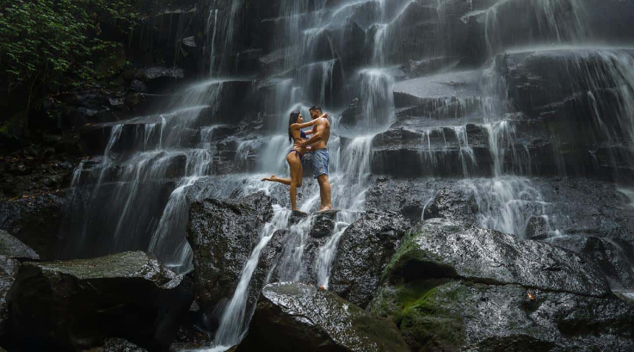 Colagem de mídia