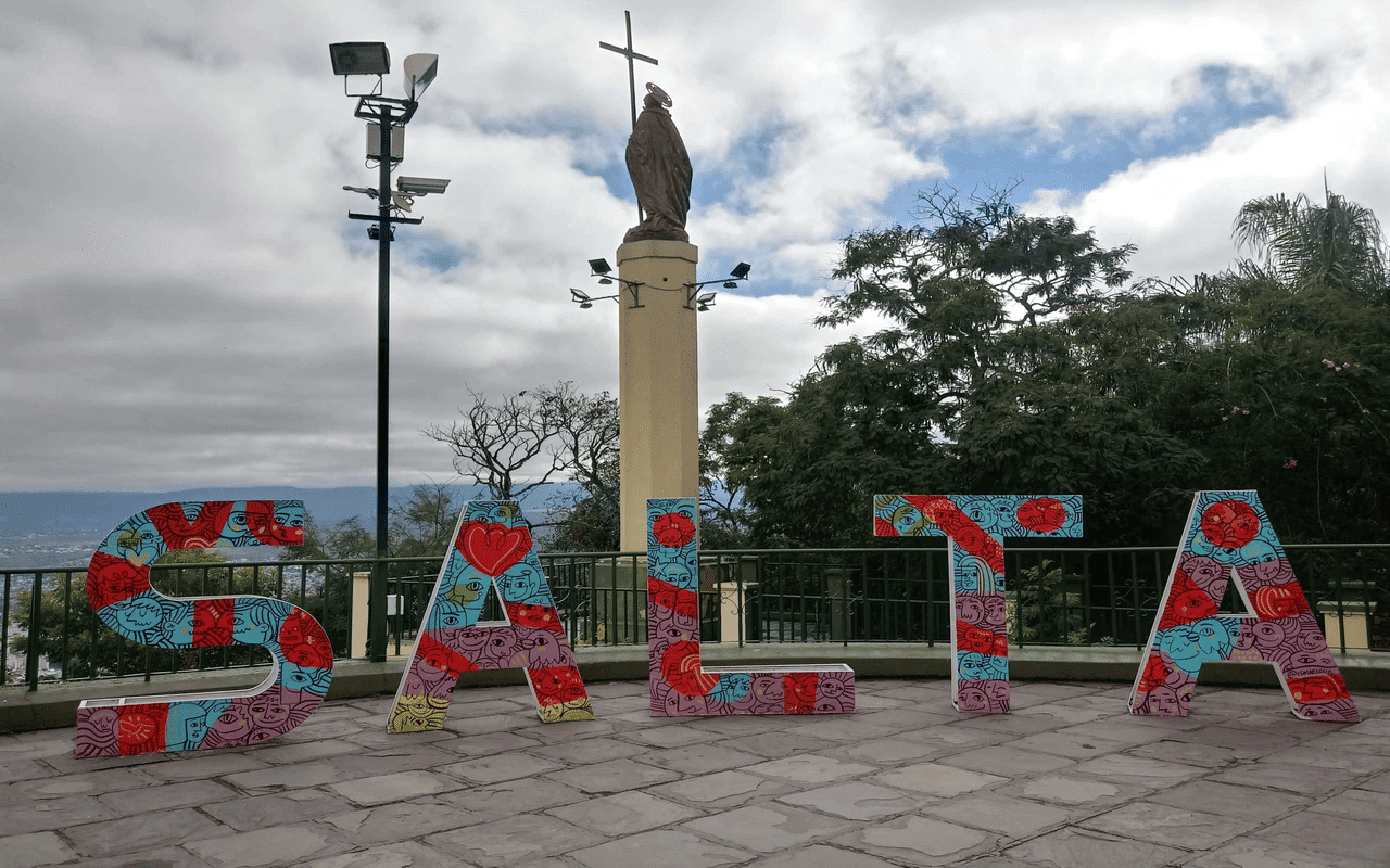 Colagem de mídia