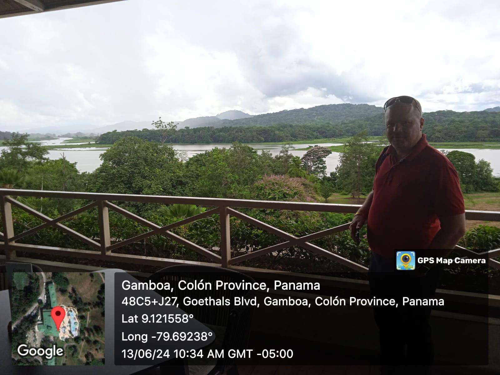 Colagem de mídia