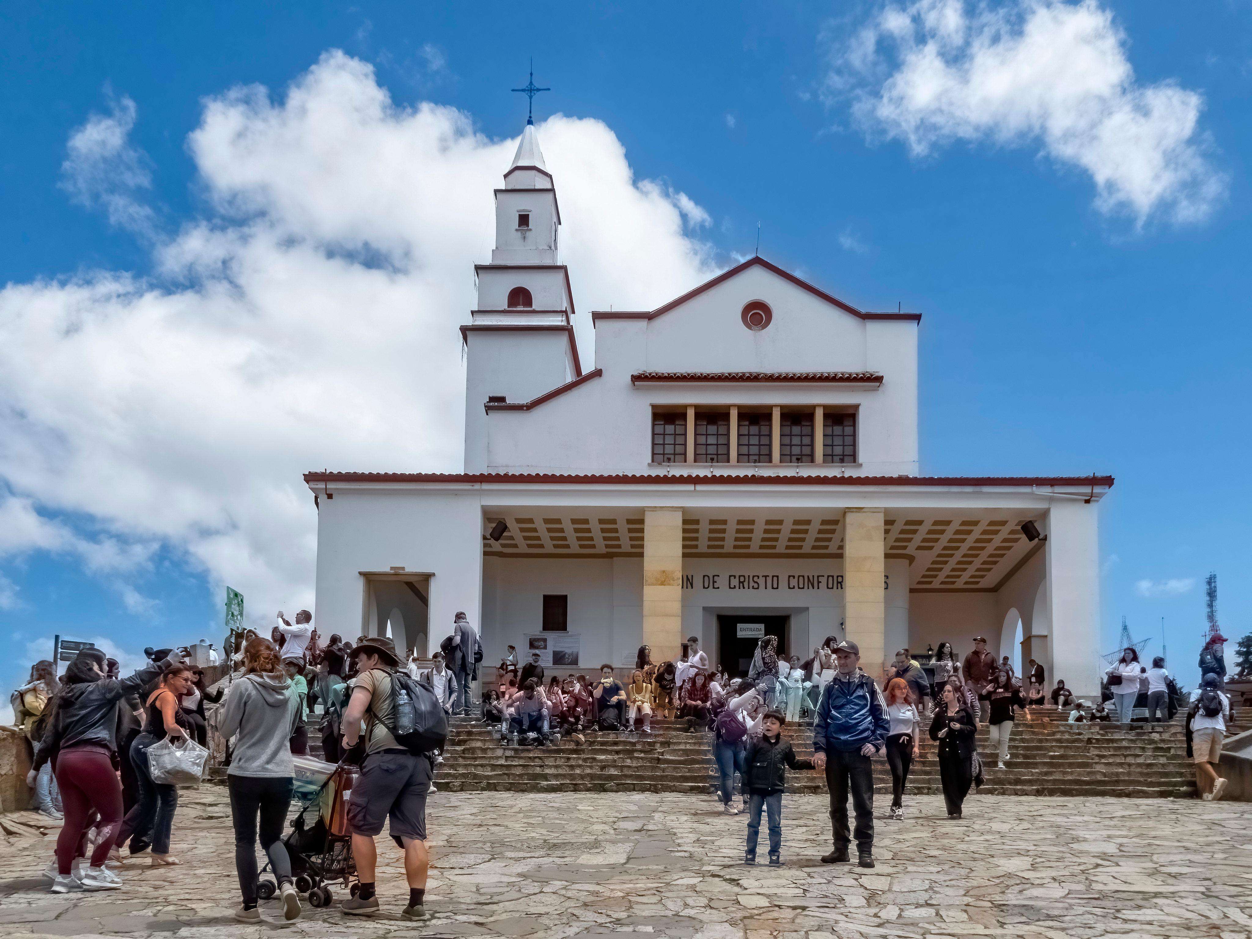 Colagem de mídia