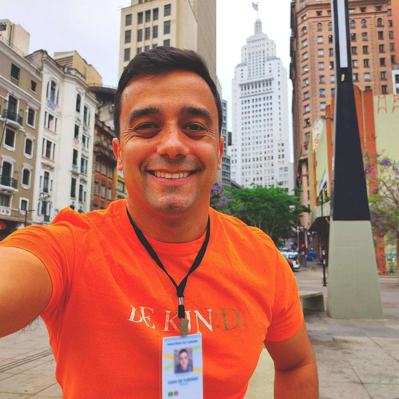 Colagem de mídia