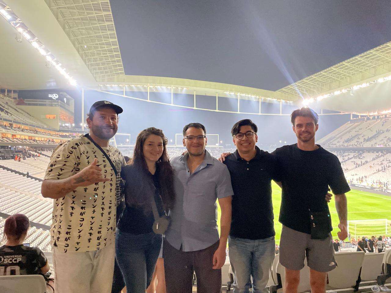 Colagem de mídia
