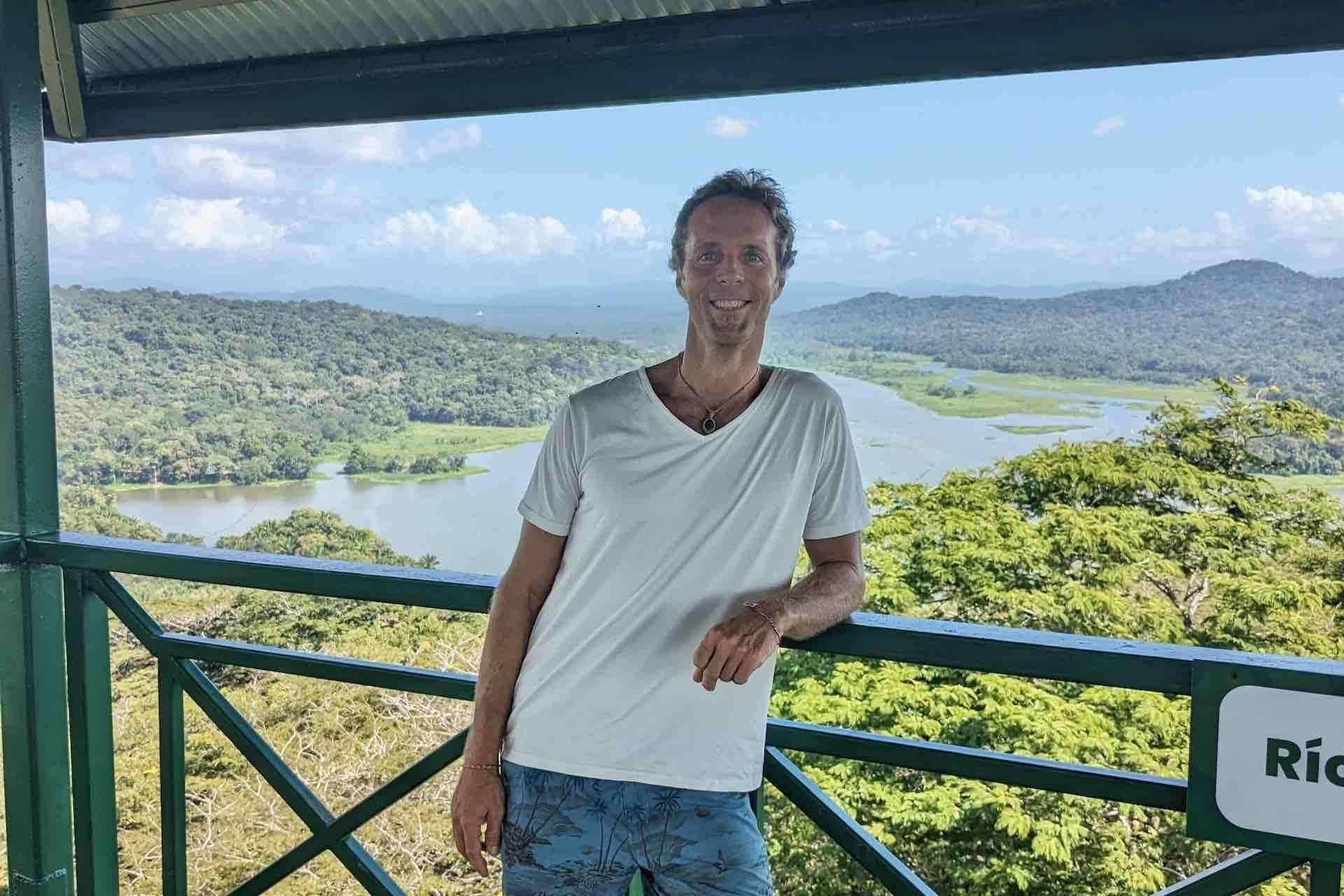 Colagem de mídia