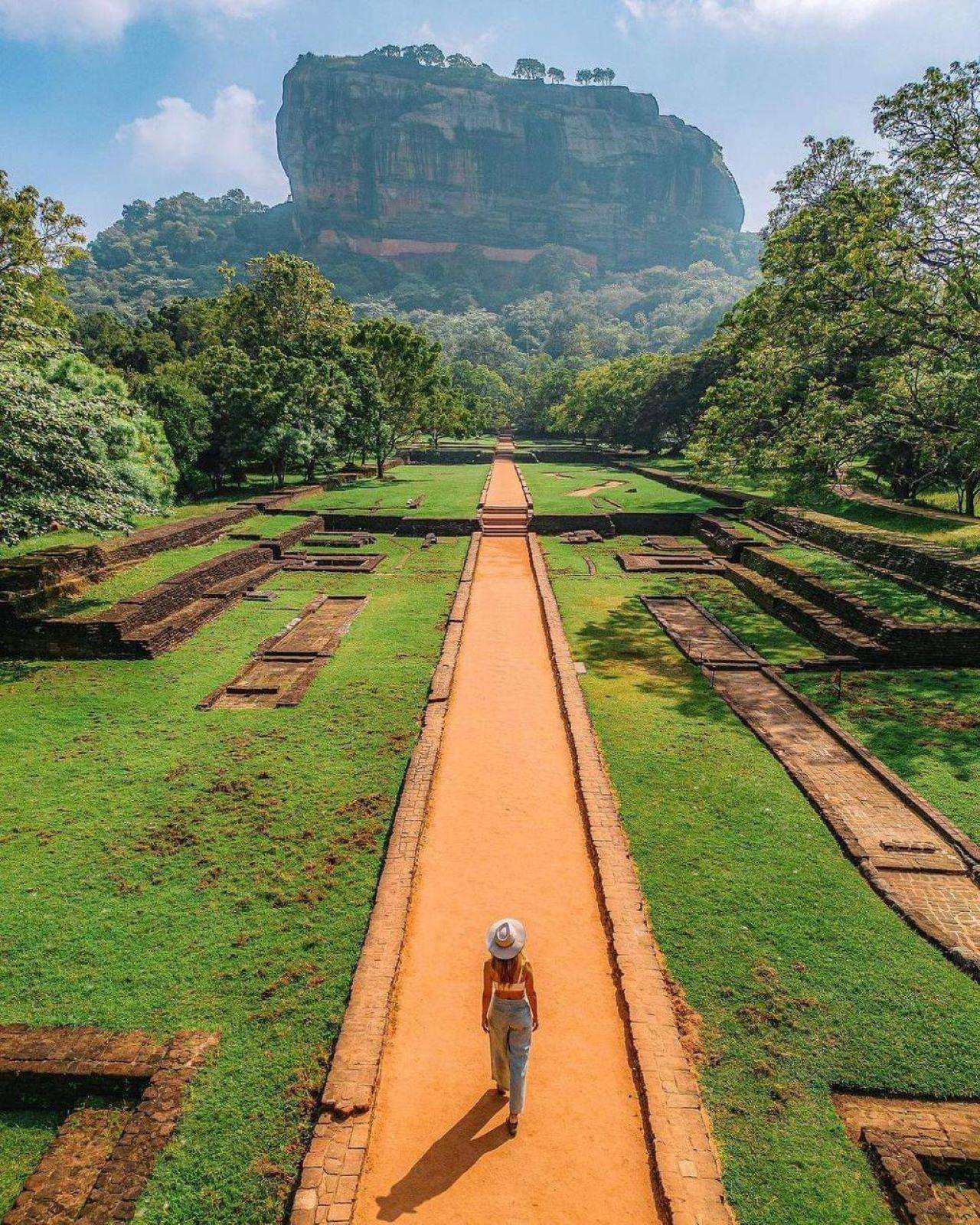 Colagem de mídia