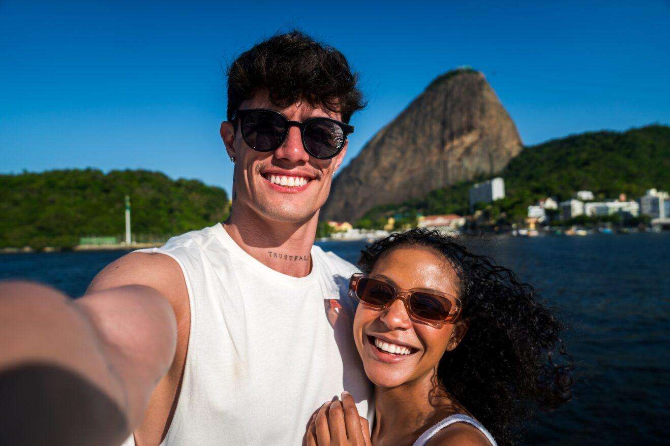 Colagem de mídia
