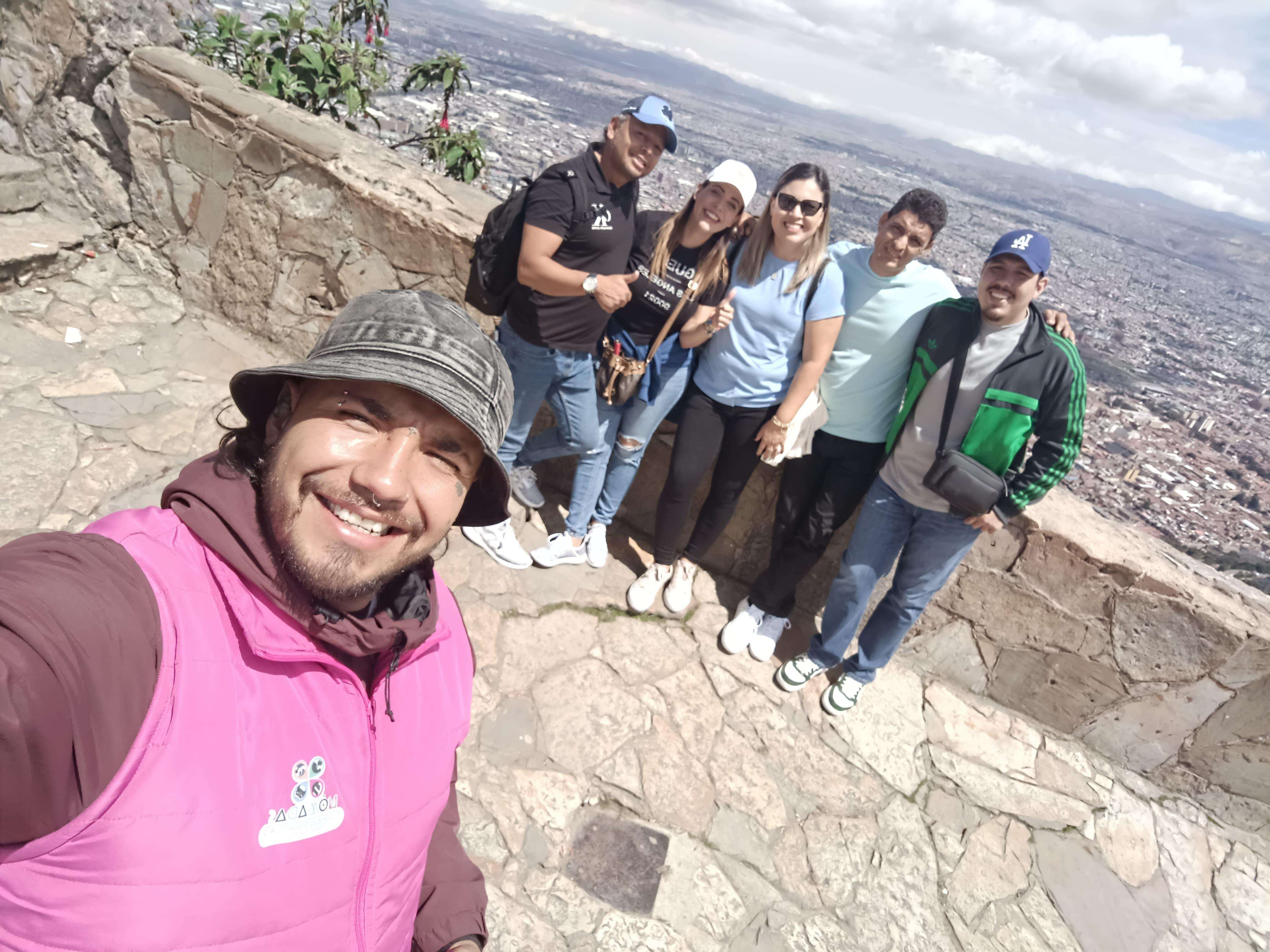Colagem de mídia