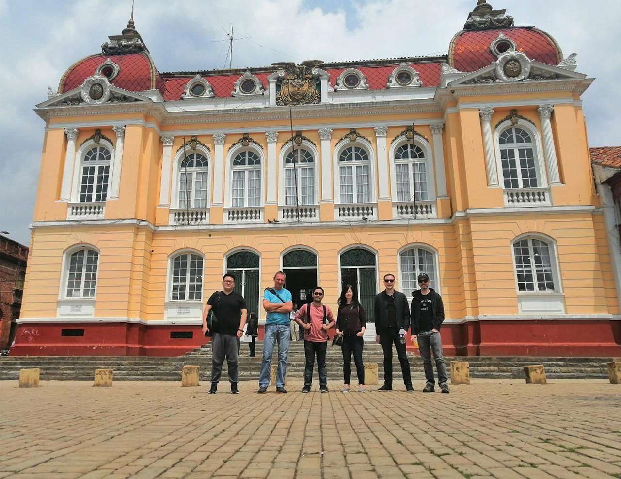 Colagem de mídia