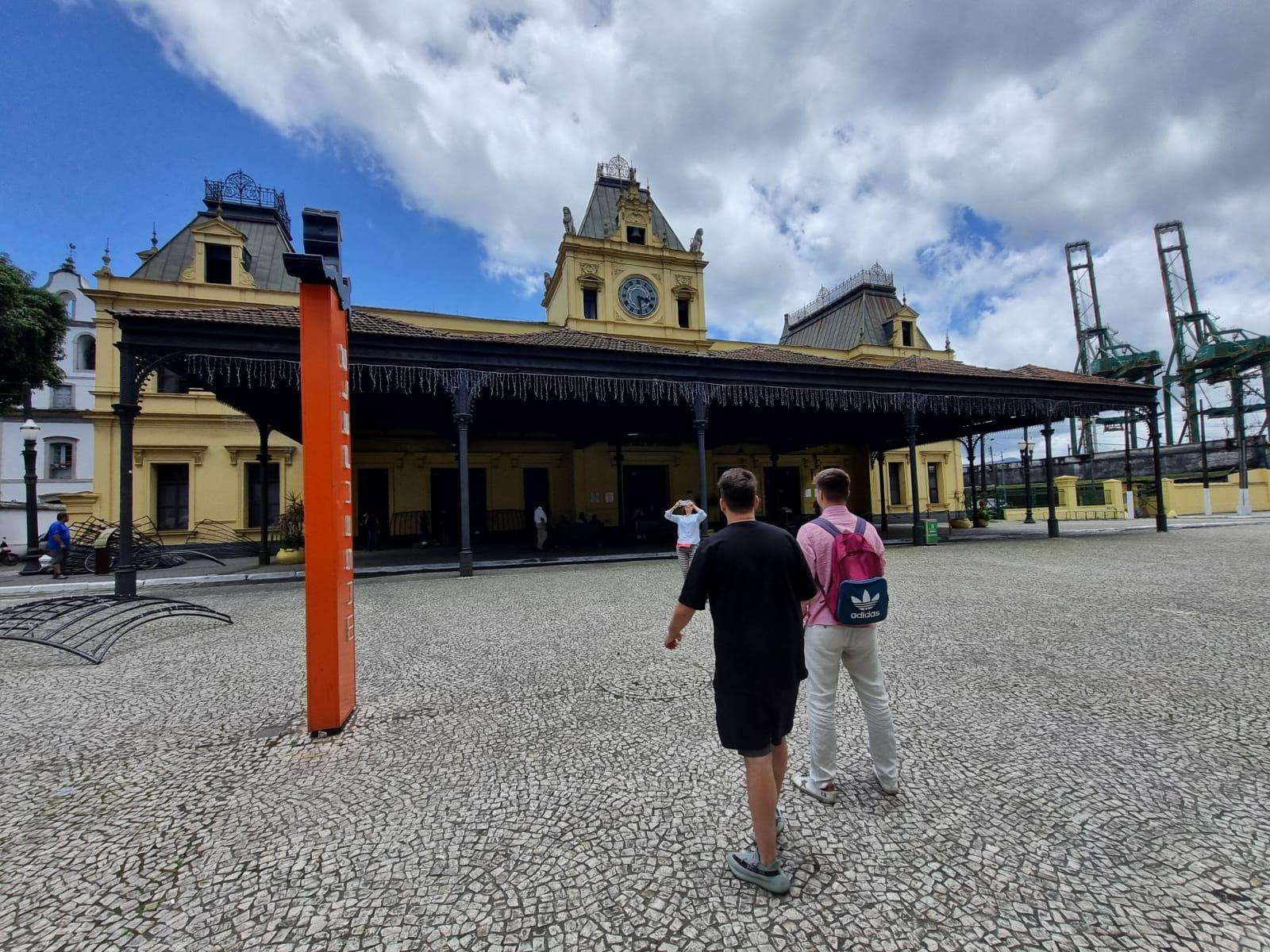 Colagem de mídia
