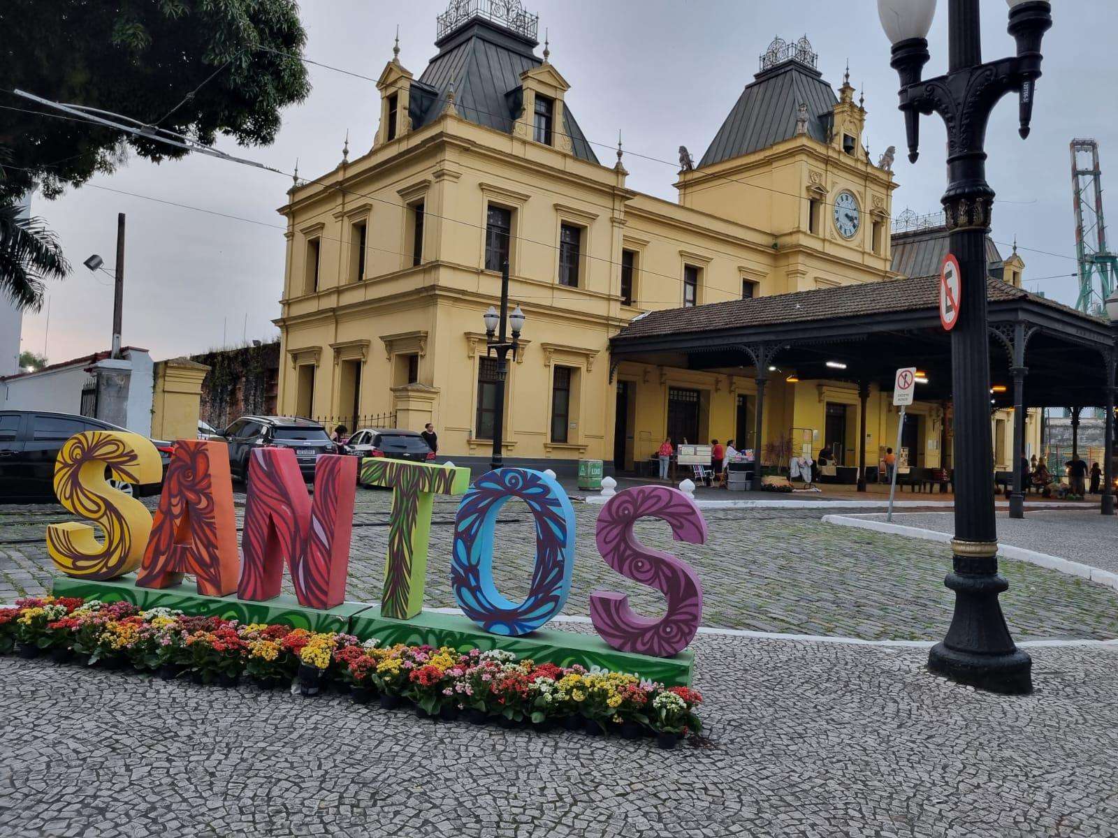 Colagem de mídia