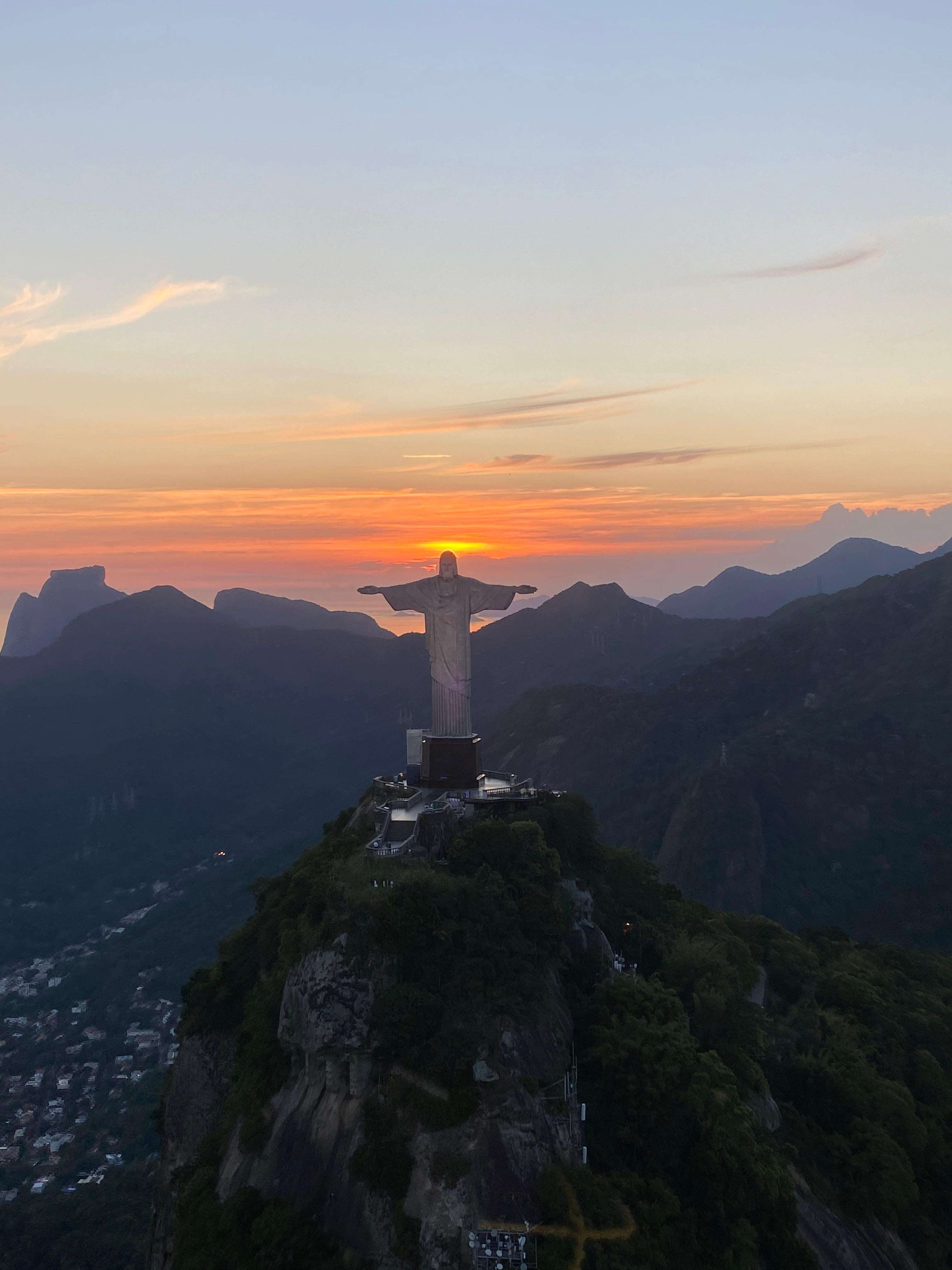 Colagem de mídia