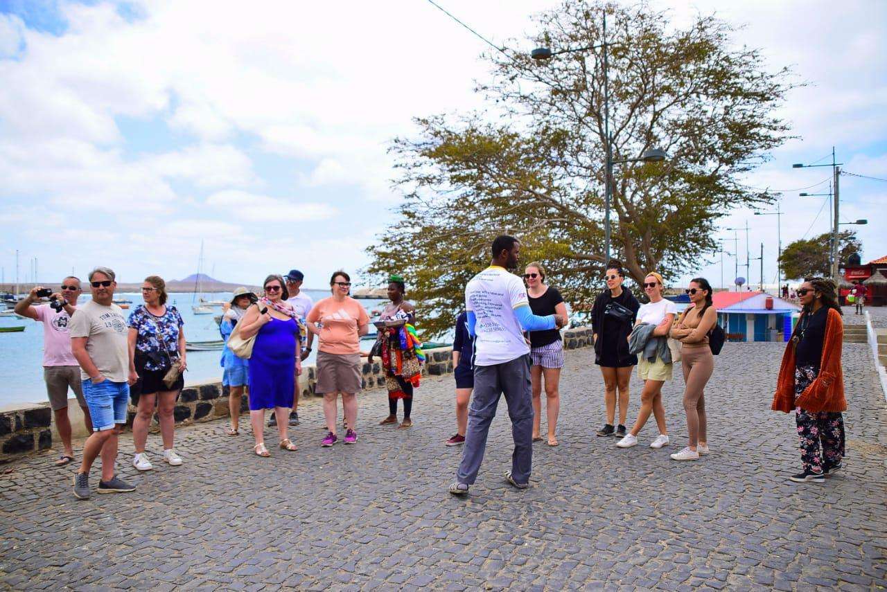 Colagem de mídia