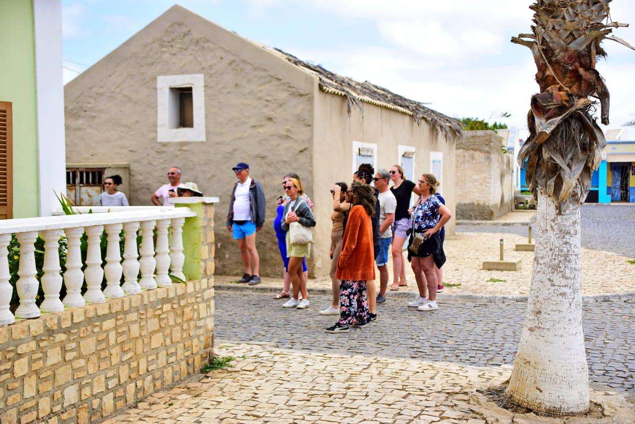 Colagem de mídia