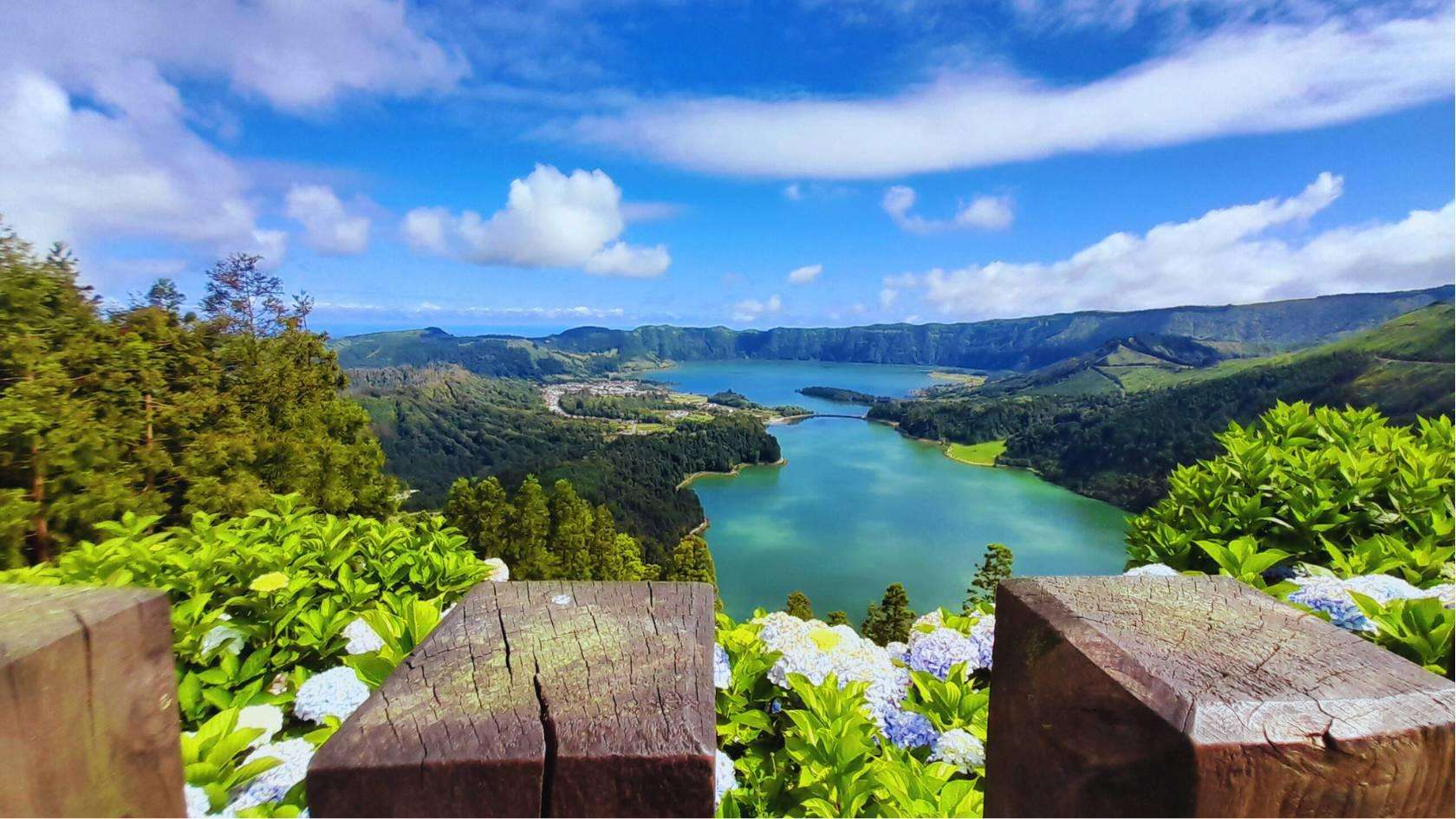 Colagem de mídia