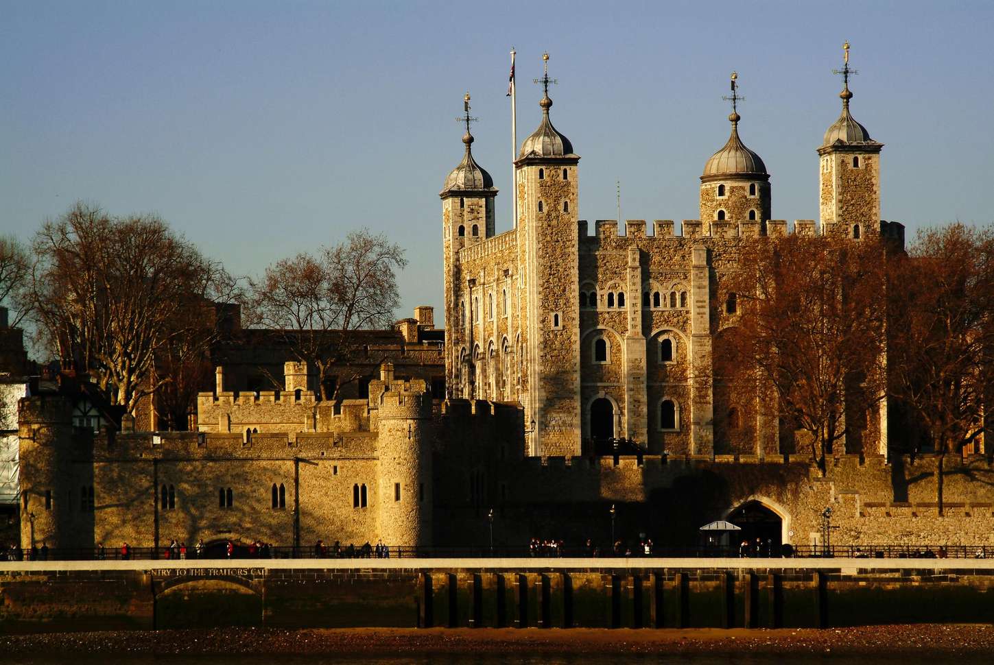 Tower of London and London Bridge Guided Tour