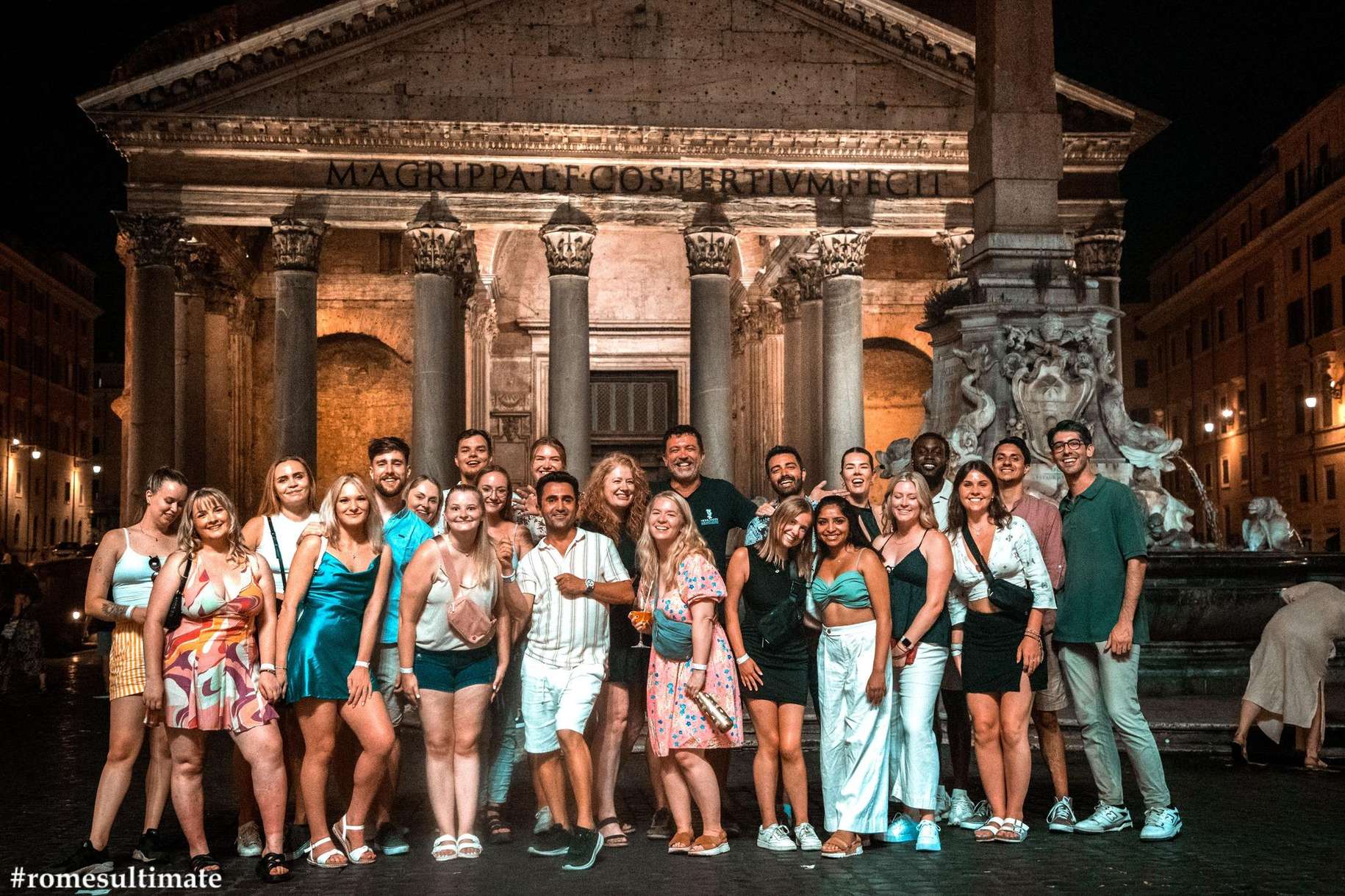Pub-Crawl in Rom mit Rome's Ultimate Party: 1 Std. Open Bar, 4 Bars im historischen Zentrum und Willkommensshots