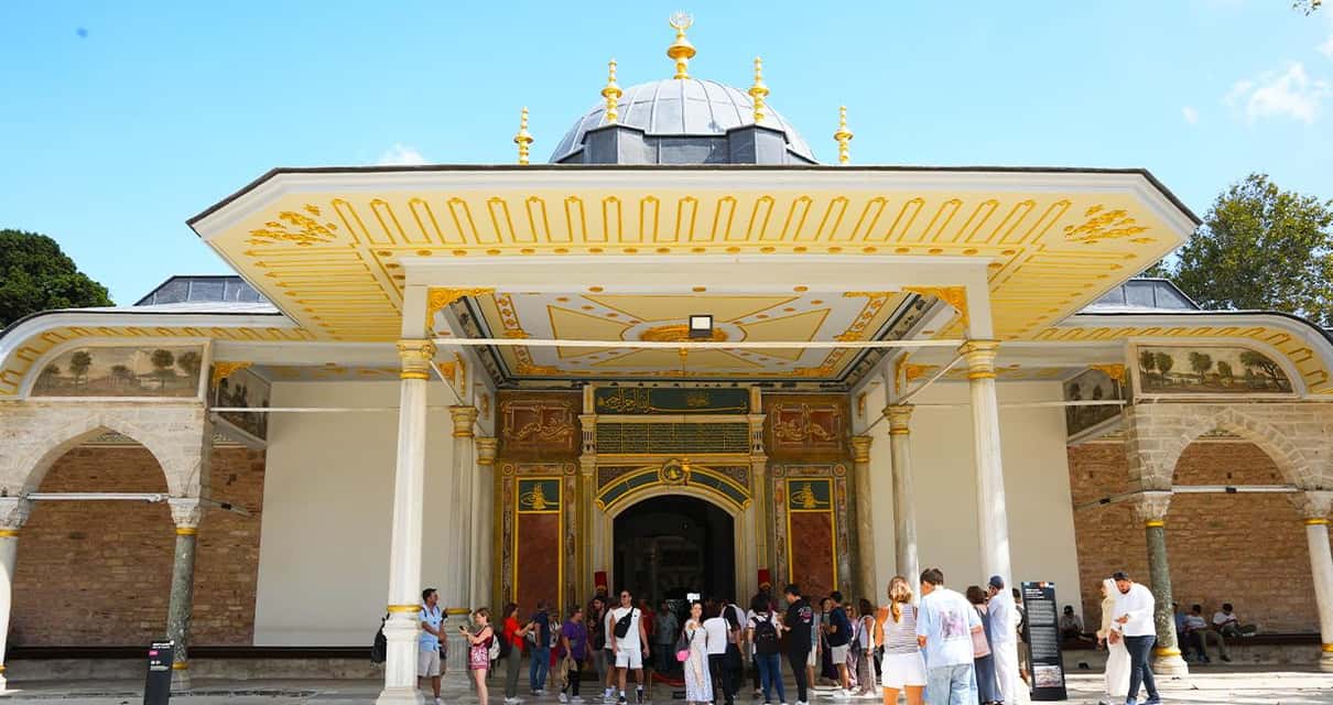 Topkapi Palace Complete Tour: Harem & Hagia Irene Included 7
