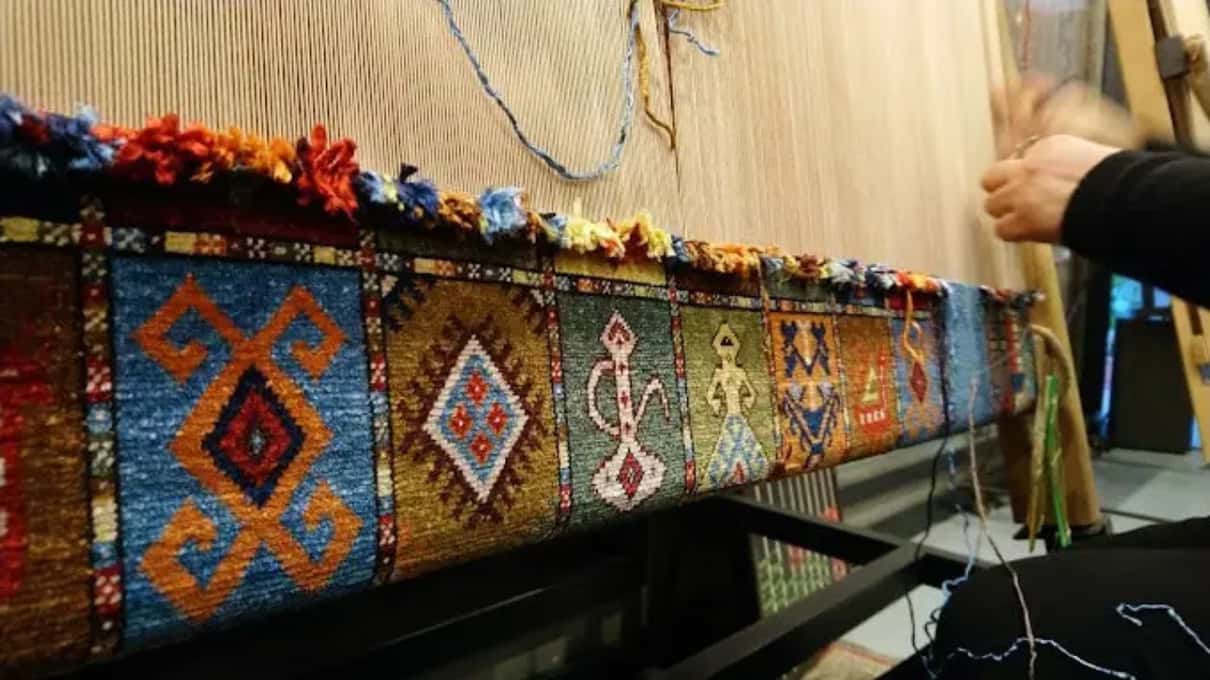 Istanbul: Turkish Carpet History and Weaving Experience