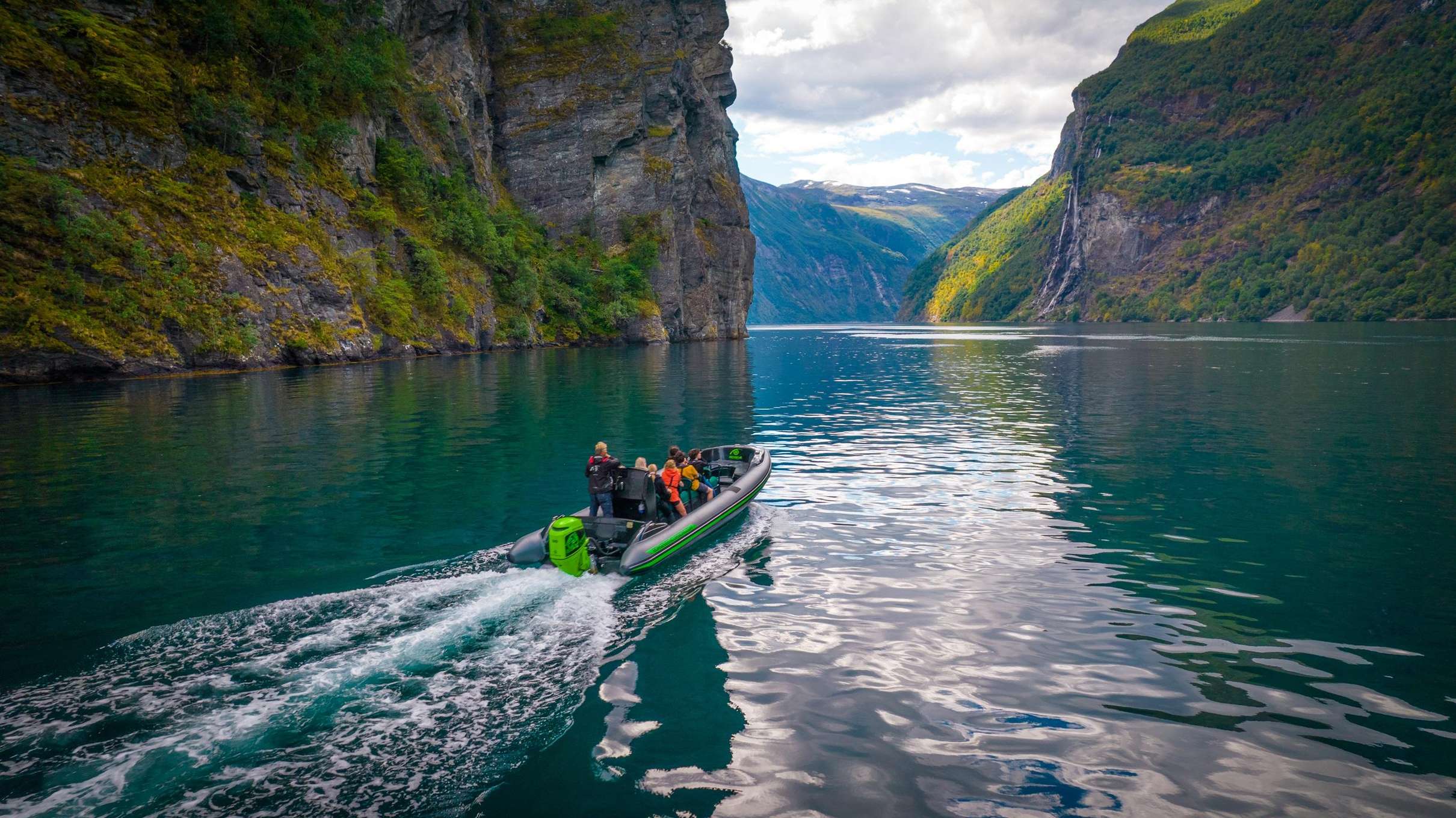 Geiranger visita guiada en lancha semirrígida