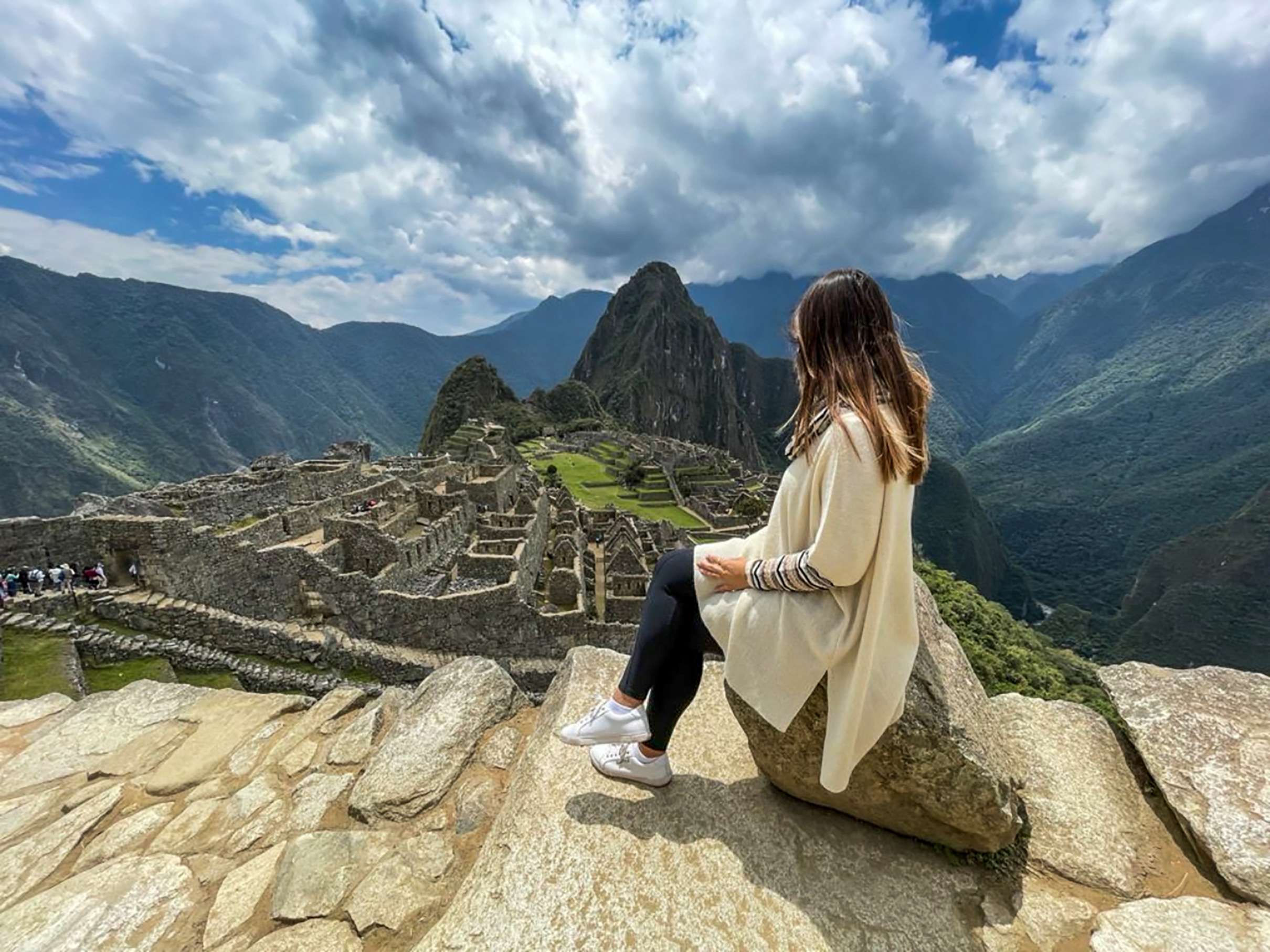 Machu Picchu: Inca citadel perched in the Peruvian Andes